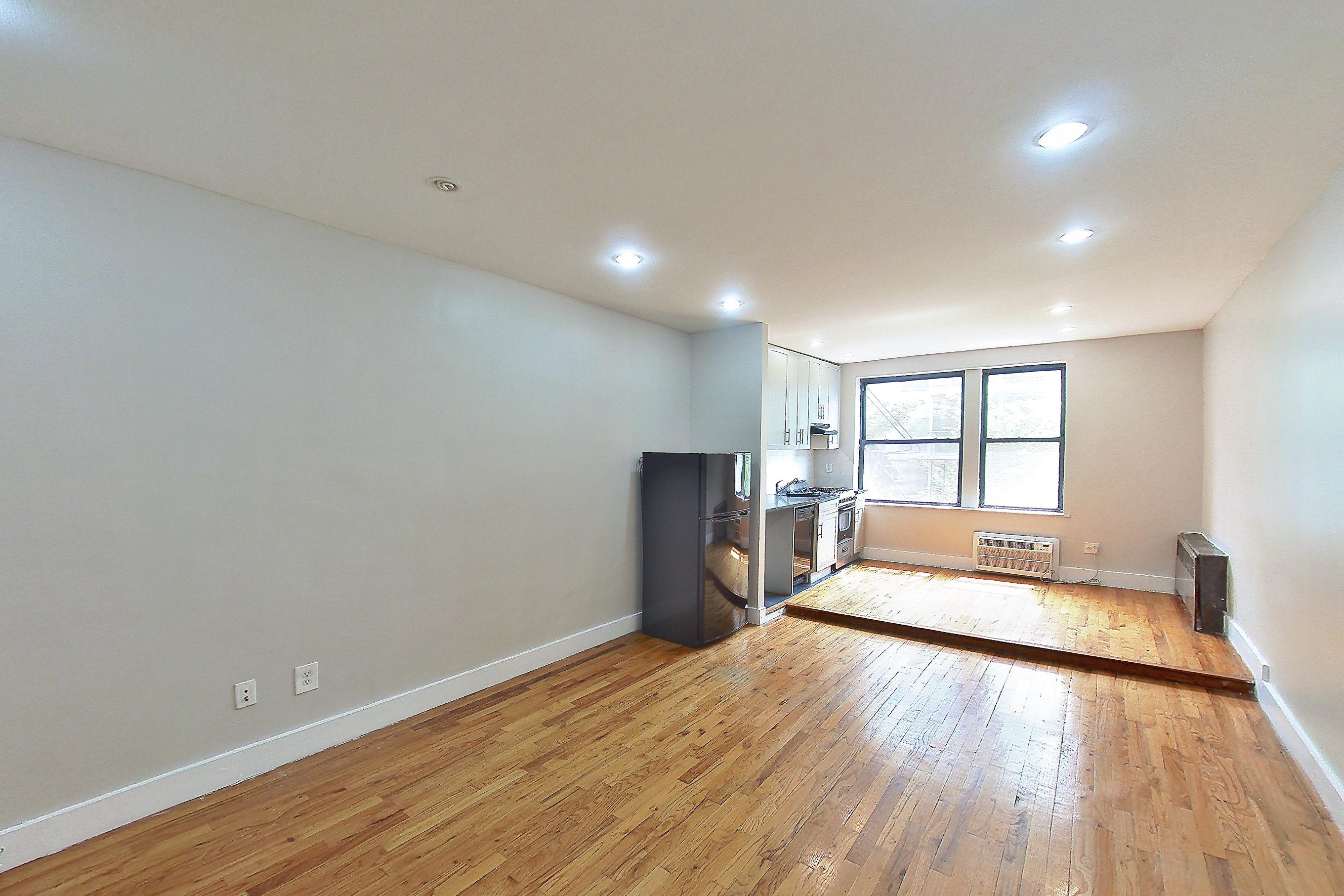 LIVING SPACE 1