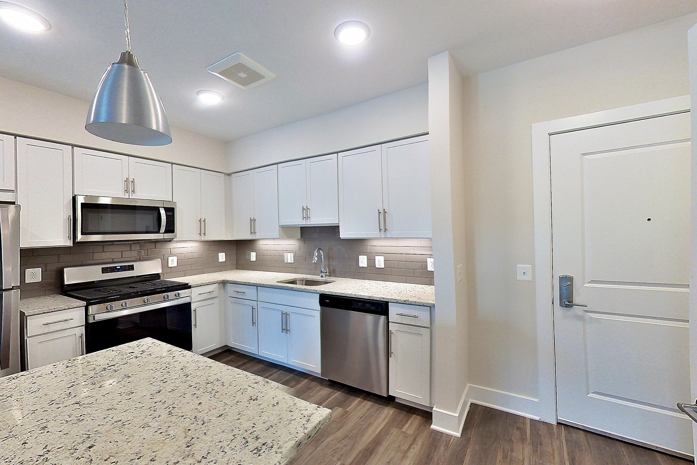 KITCHEN CLOSET