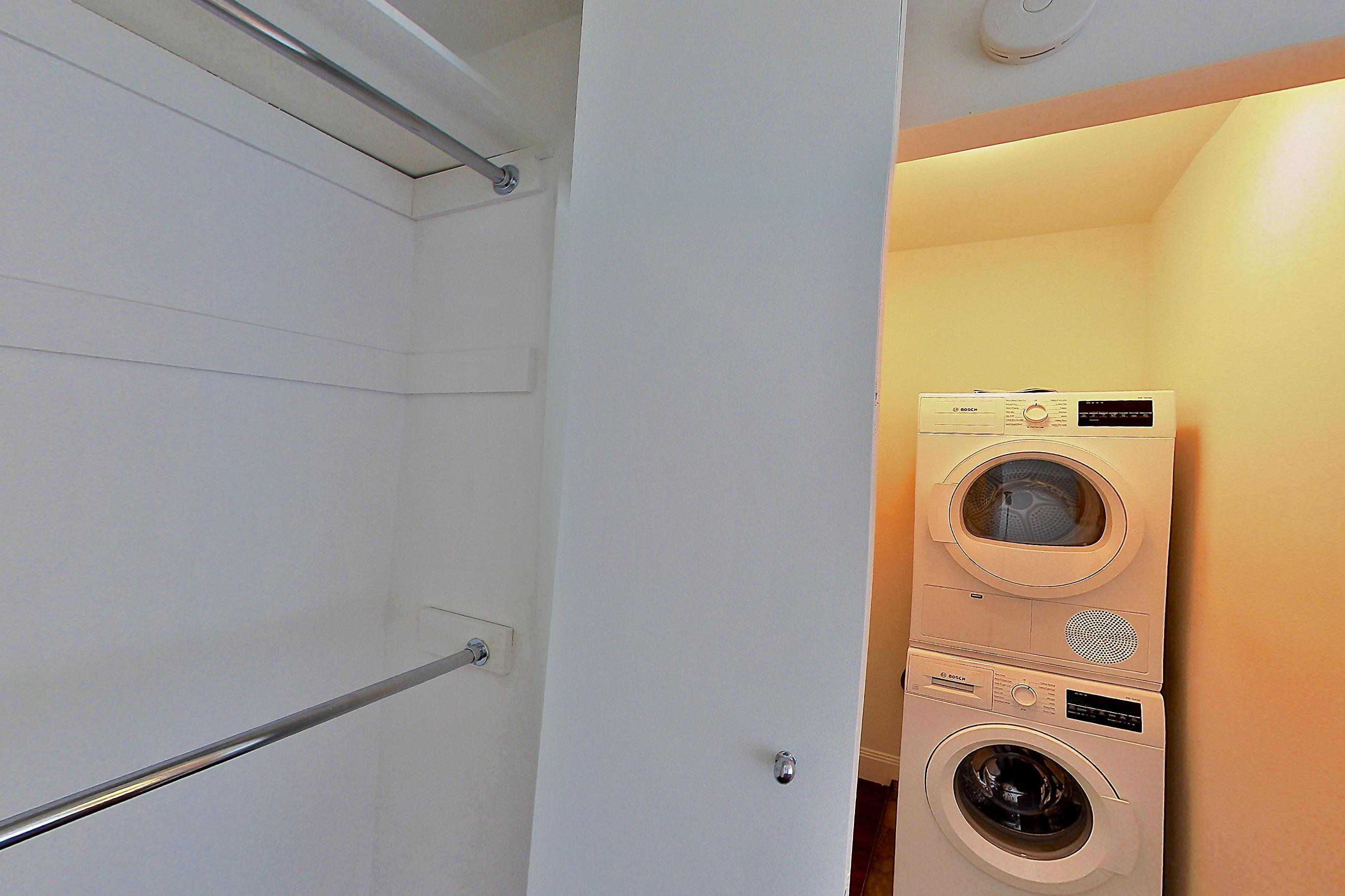 LIVING SPACE CLOSET