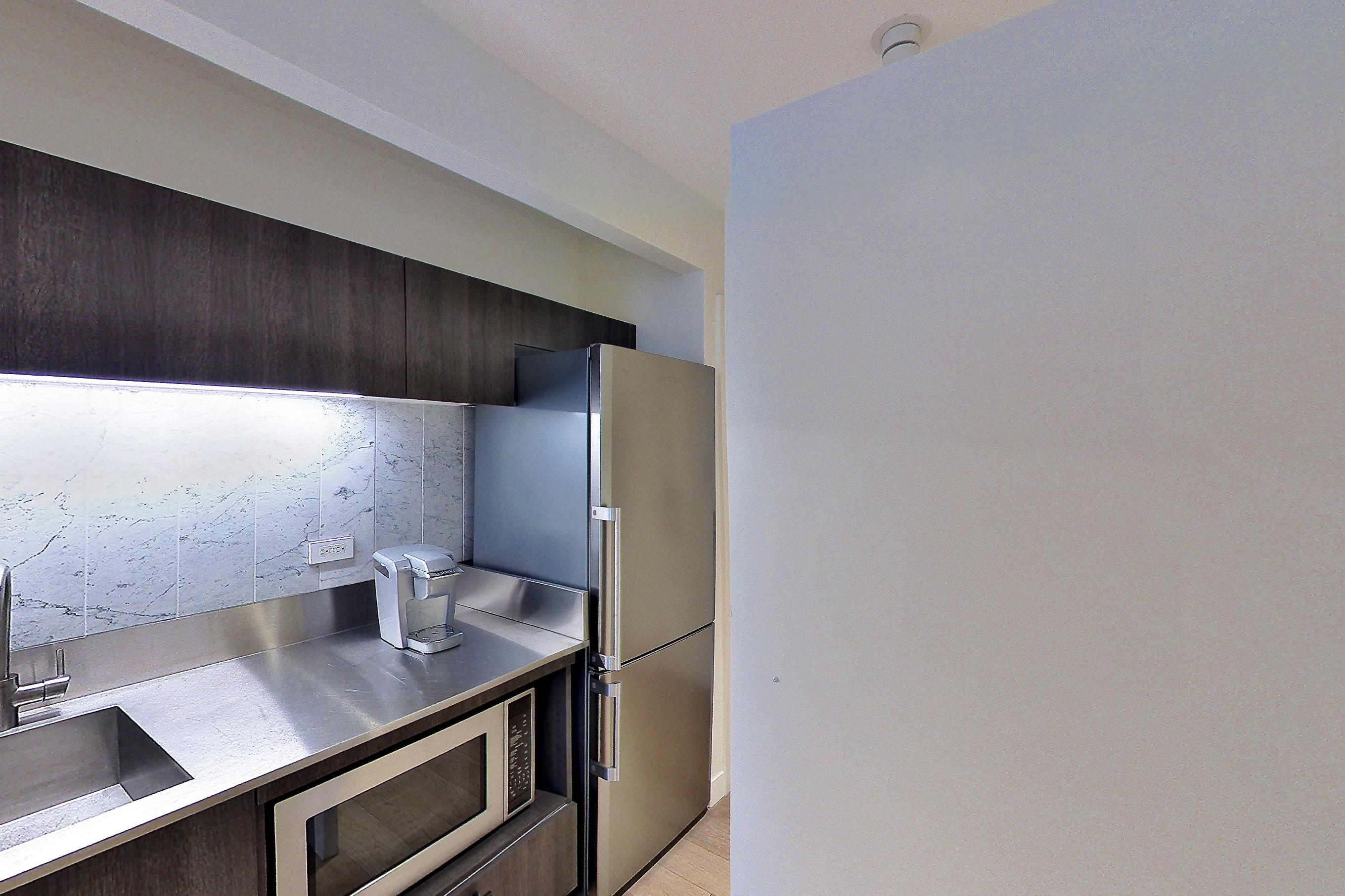 KITCHEN CLOSET