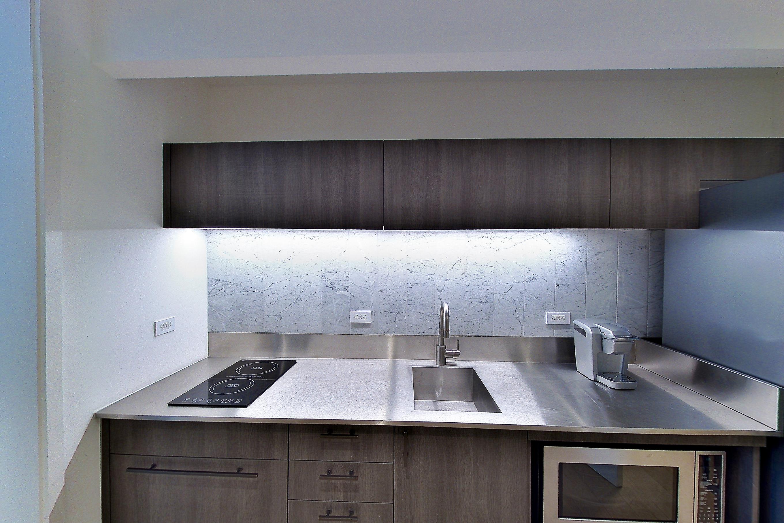KITCHEN CLOSET