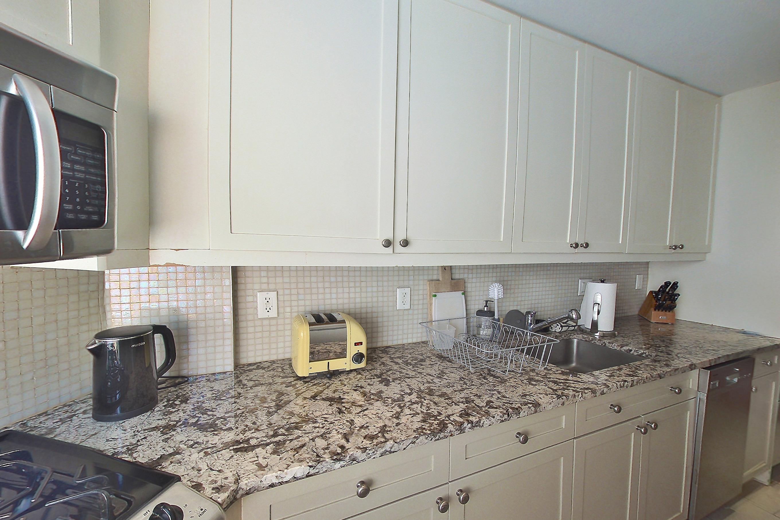 KITCHEN CORNER