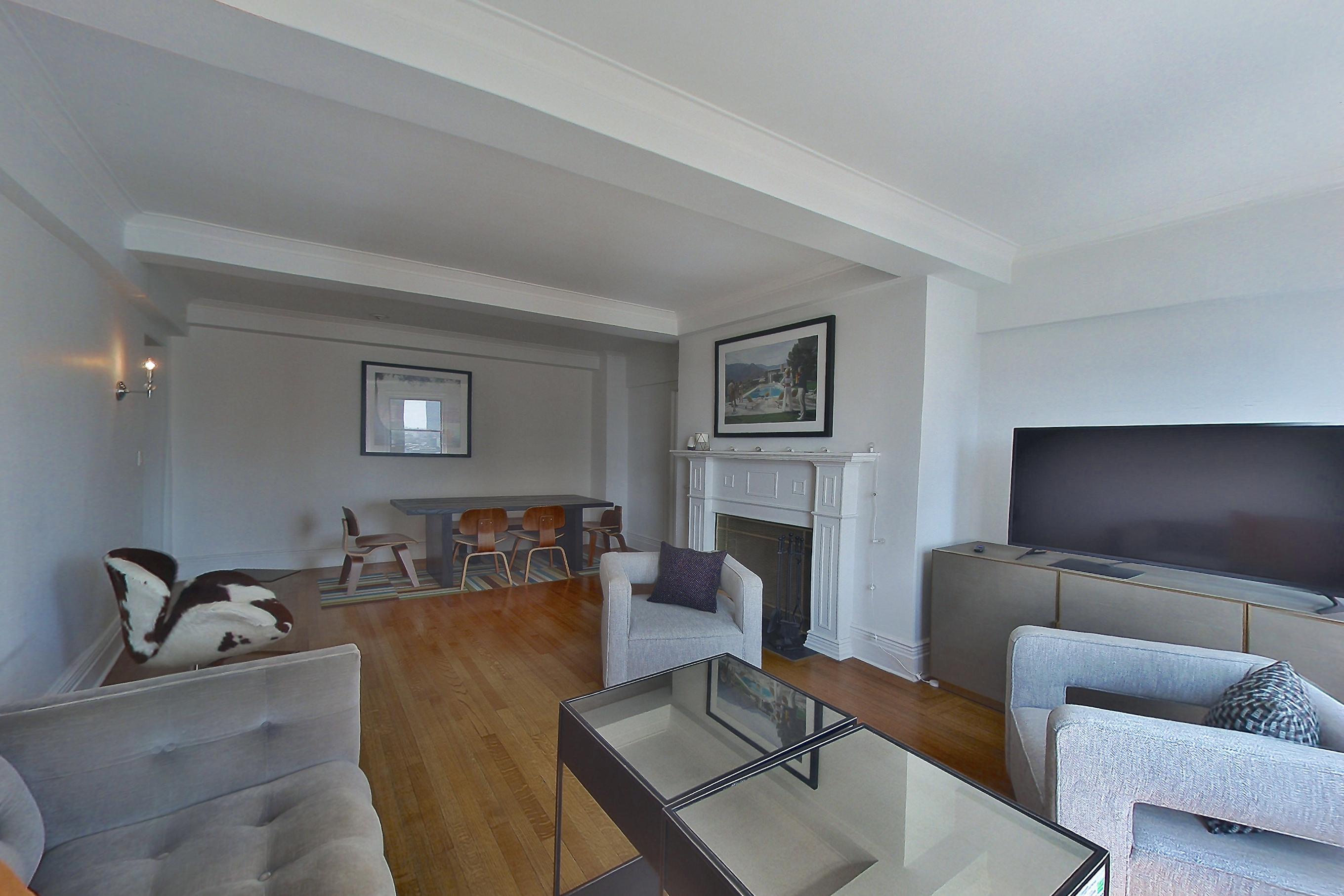 LIVING ROOM CORNER 1