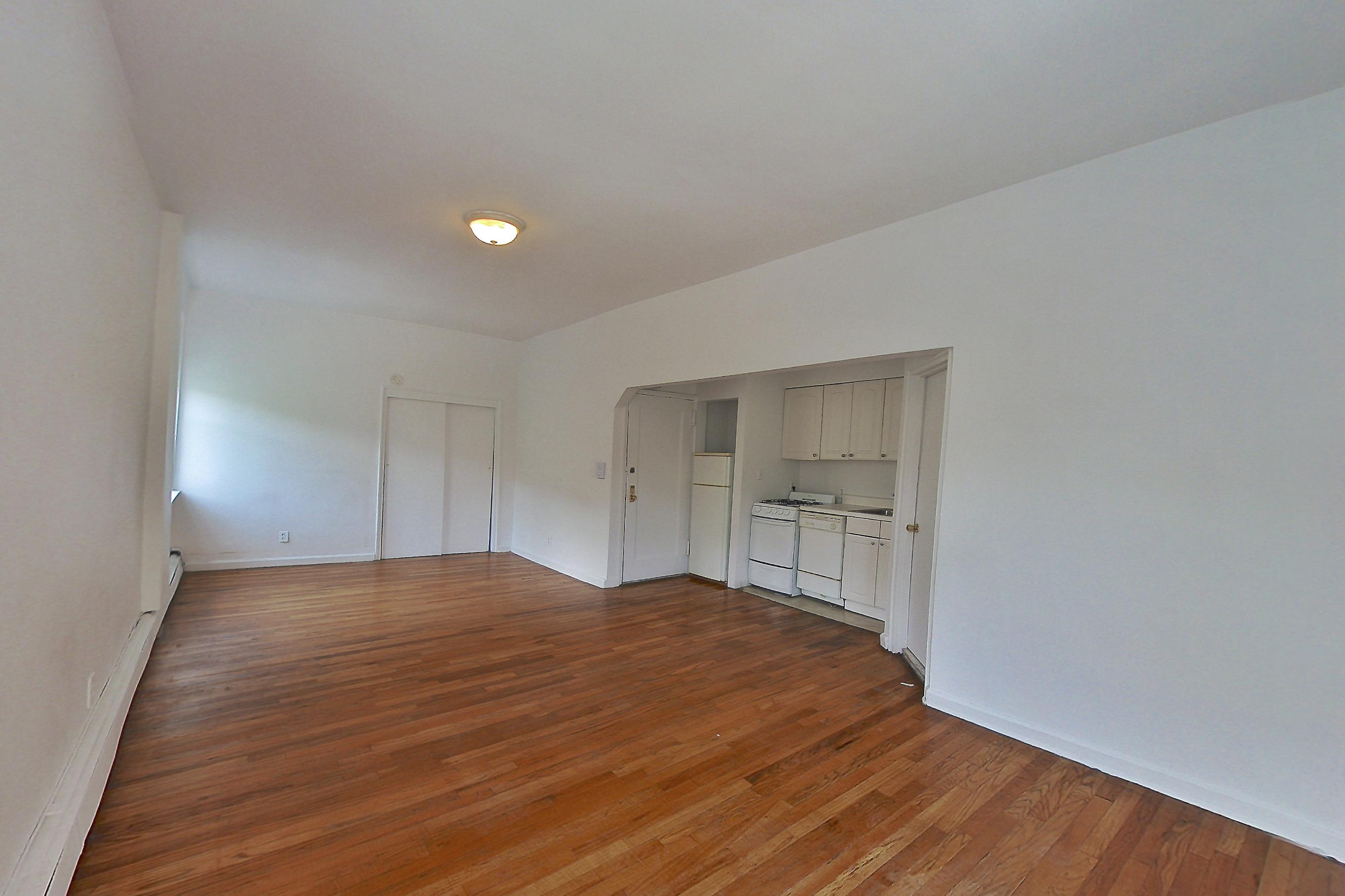 LIVING ROOM CORNER 2