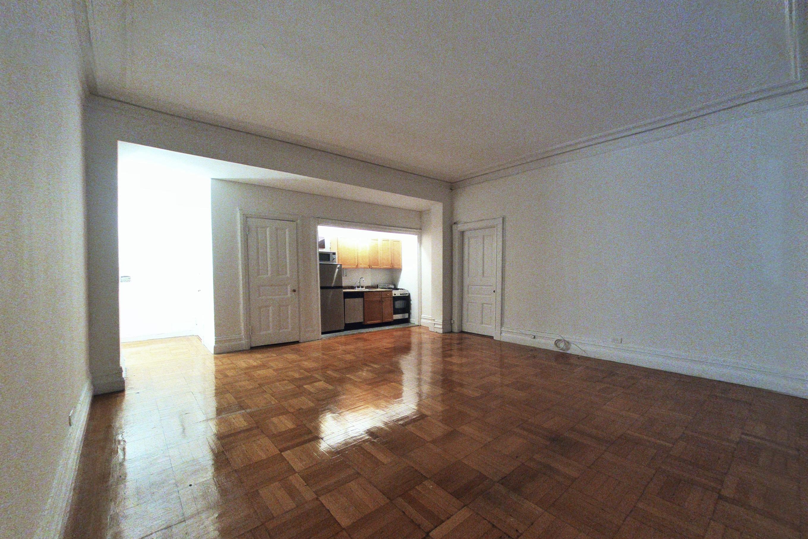 LIVING ROOM CORNER 1