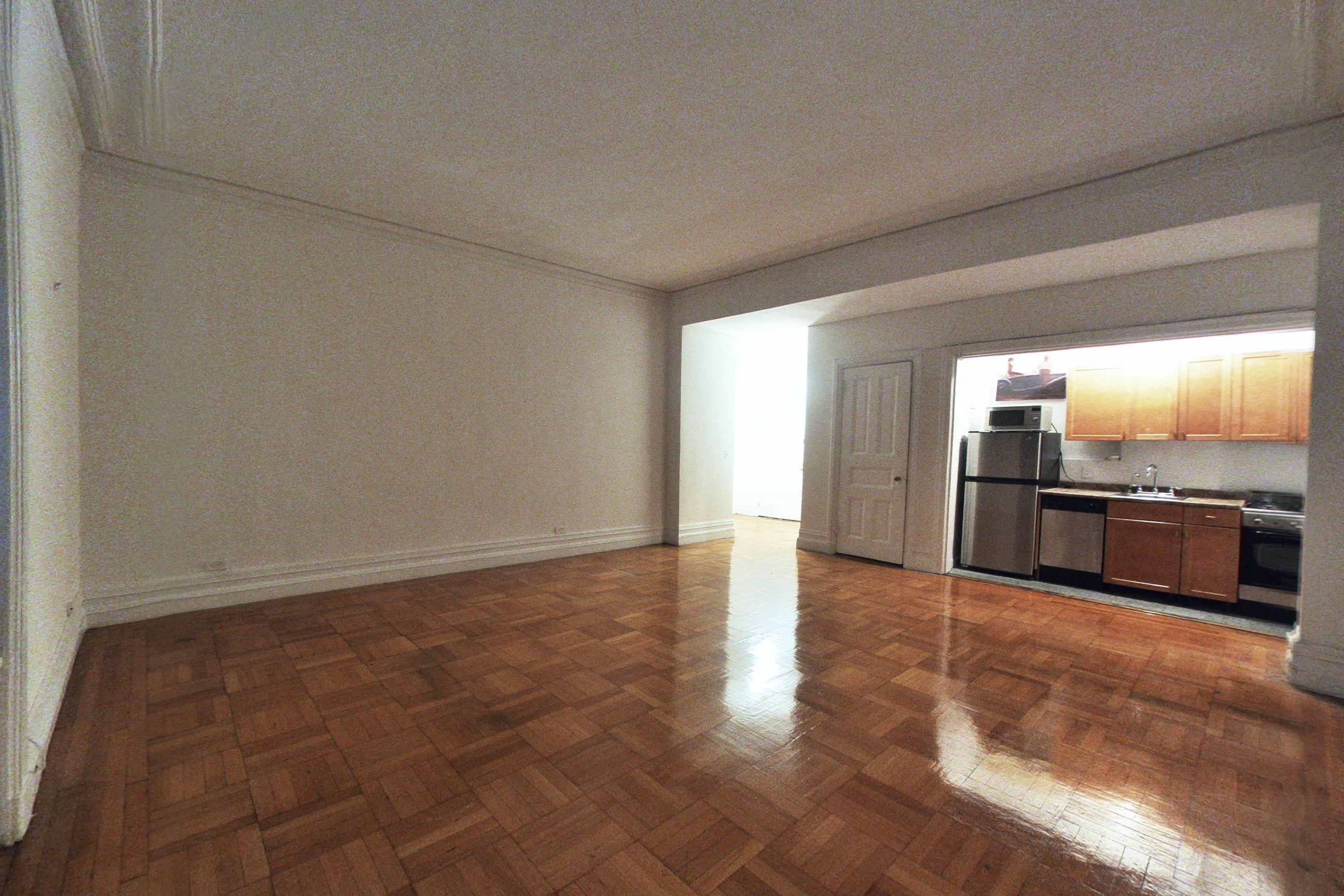 LIVING ROOM CORNER 2