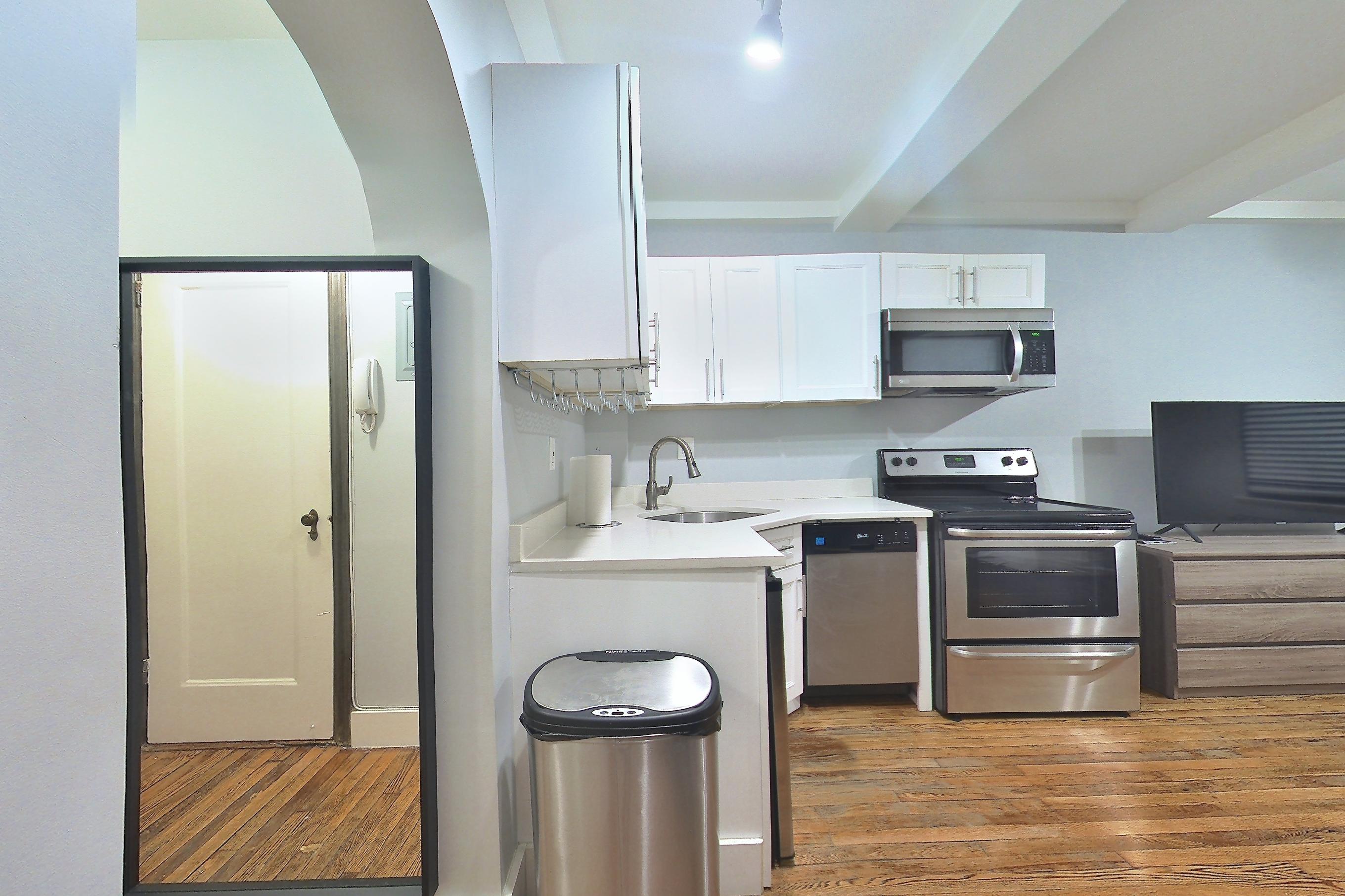 LIVING SPACE 2