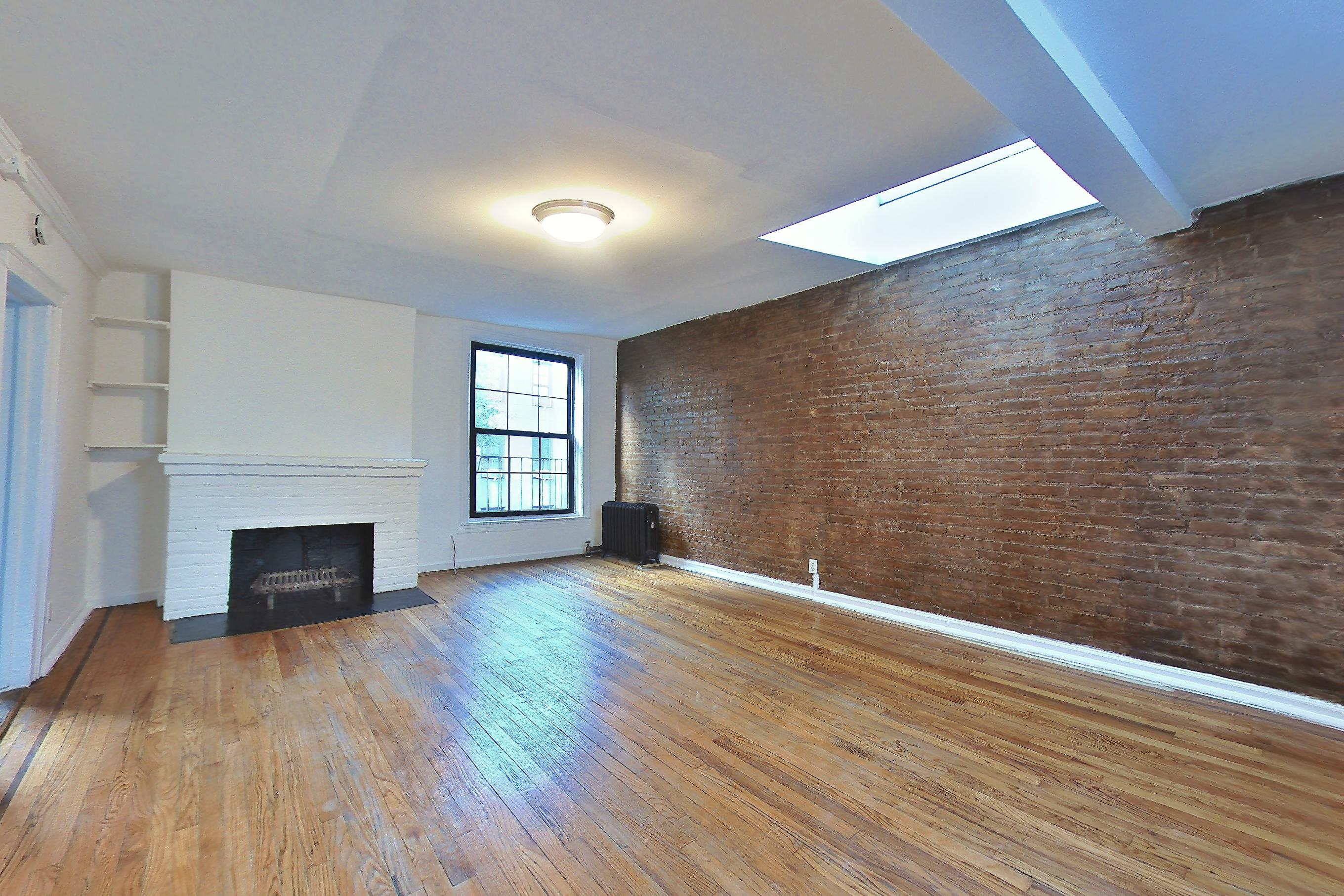 LIVING SPACE 1