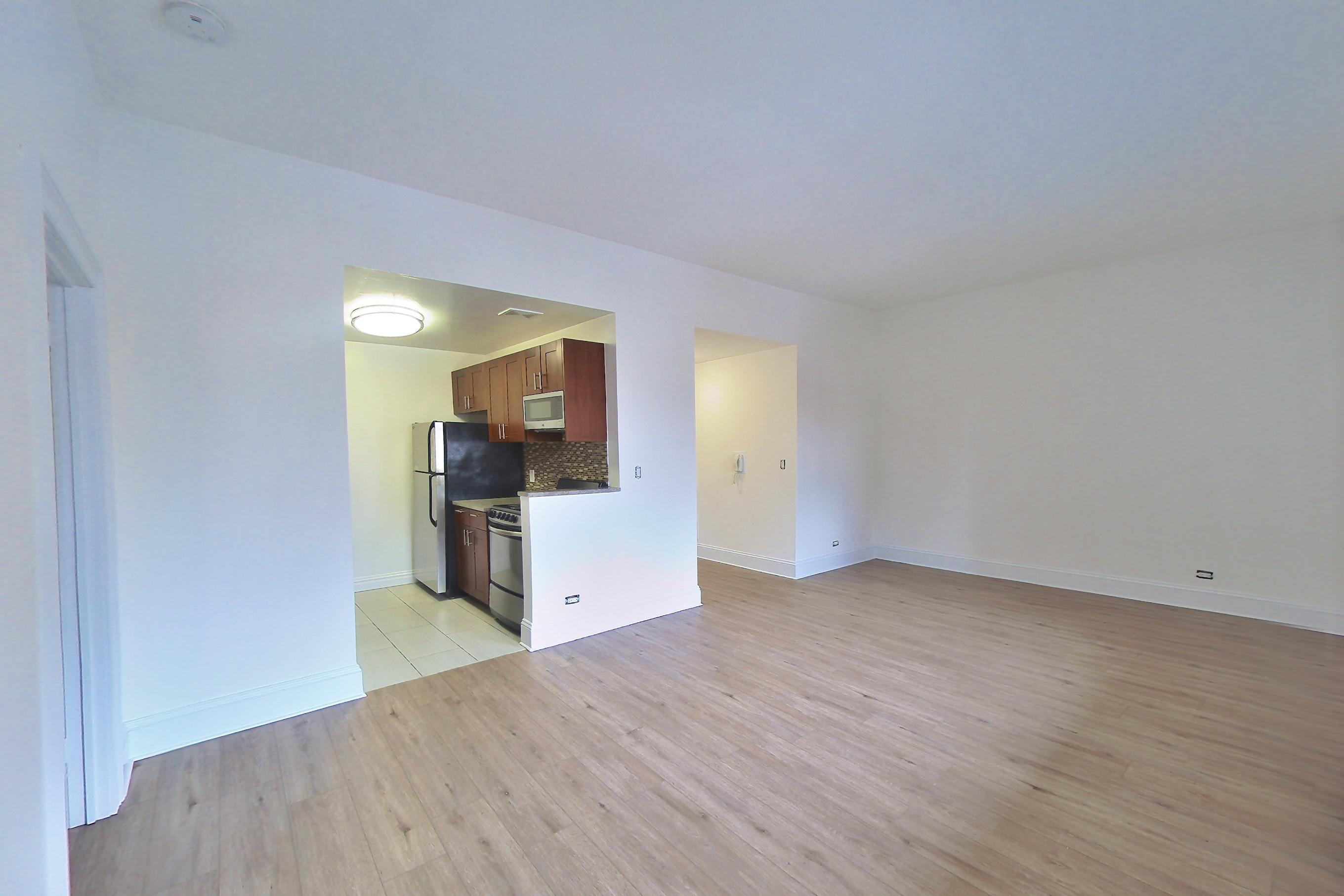 LIVING ROOM CORNER 2