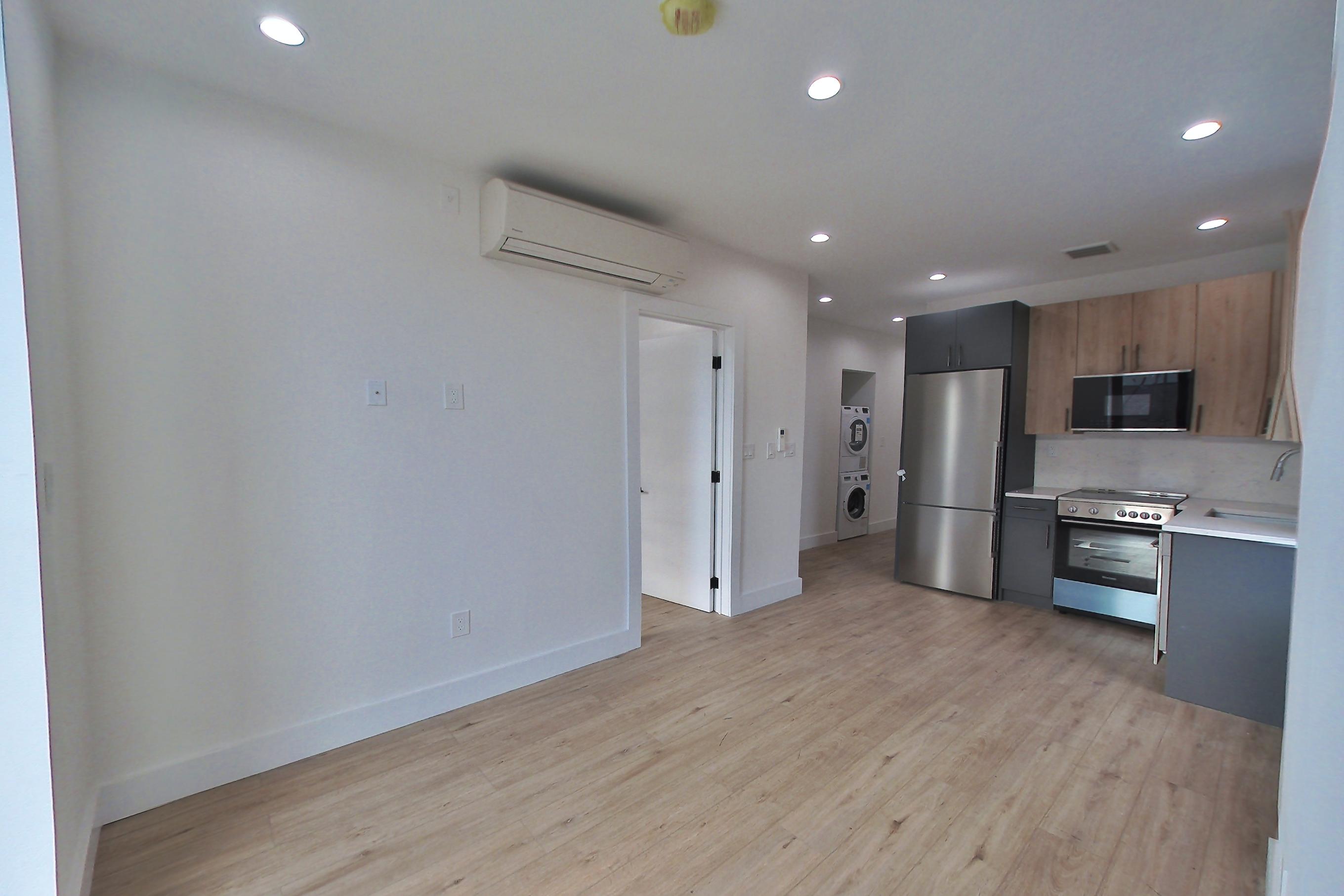 LIVING ROOM CORNER 1