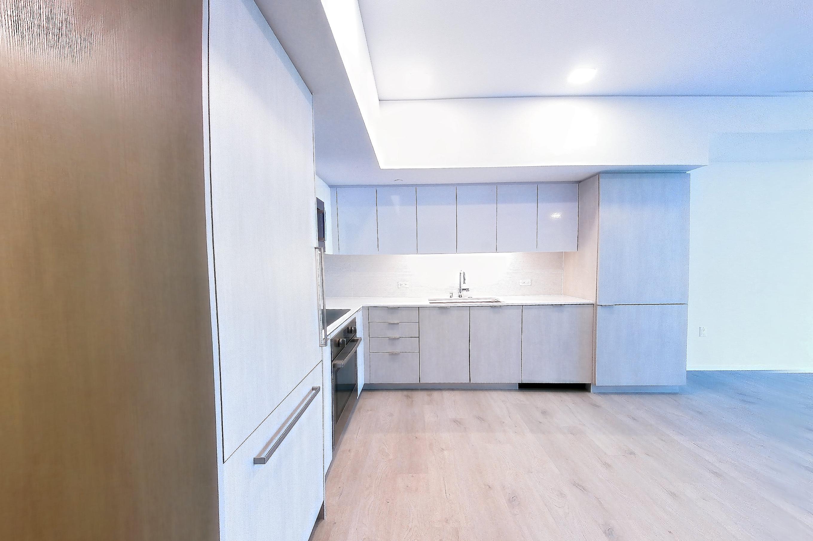KITCHEN CLOSET