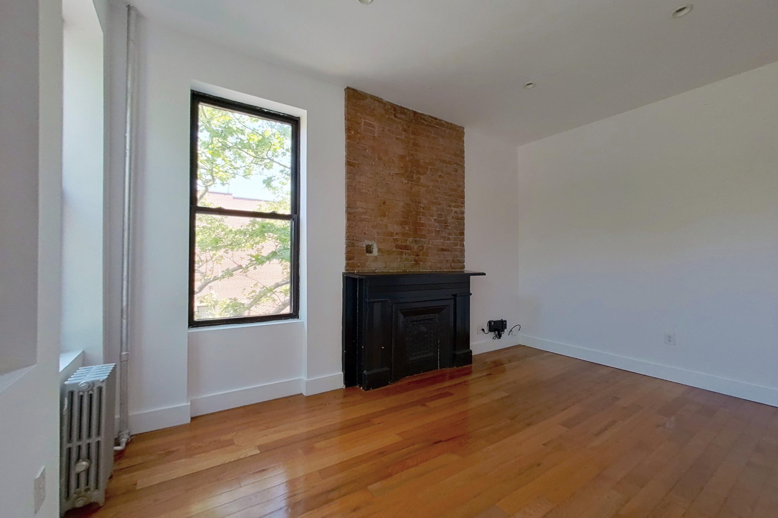LIVING ROOM CORNER 1