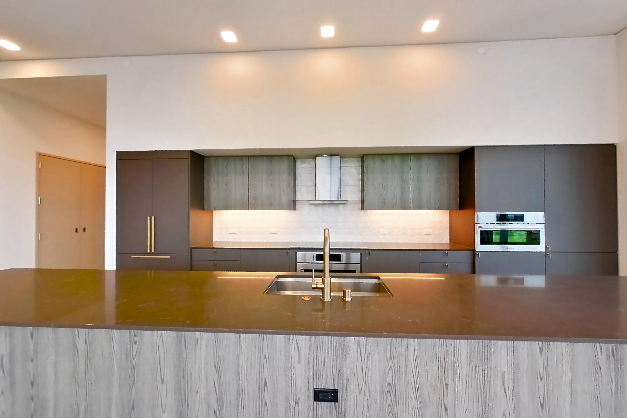 KITCHEN COUNTERTOP