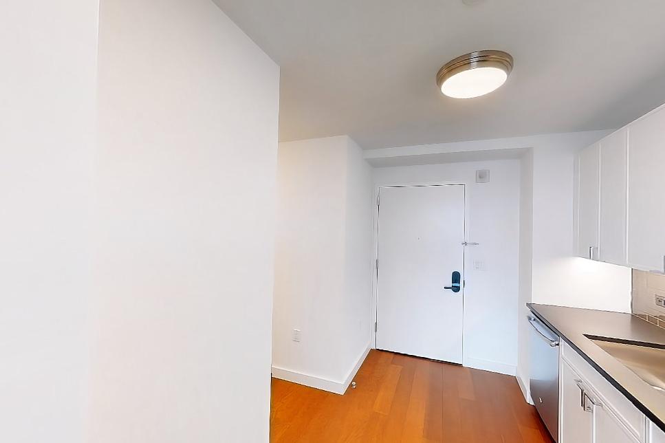 KITCHEN & LAUNDRY