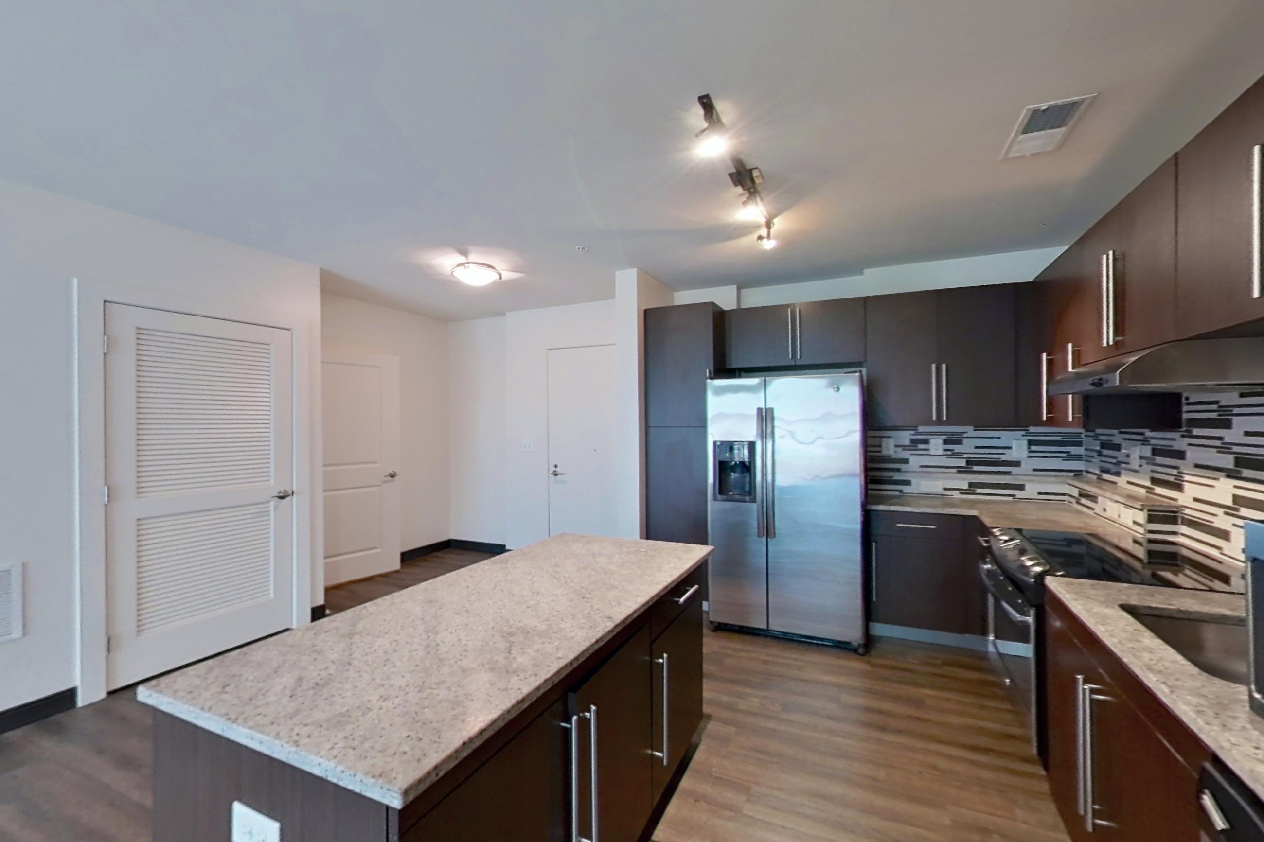 KITCHEN CLOSET