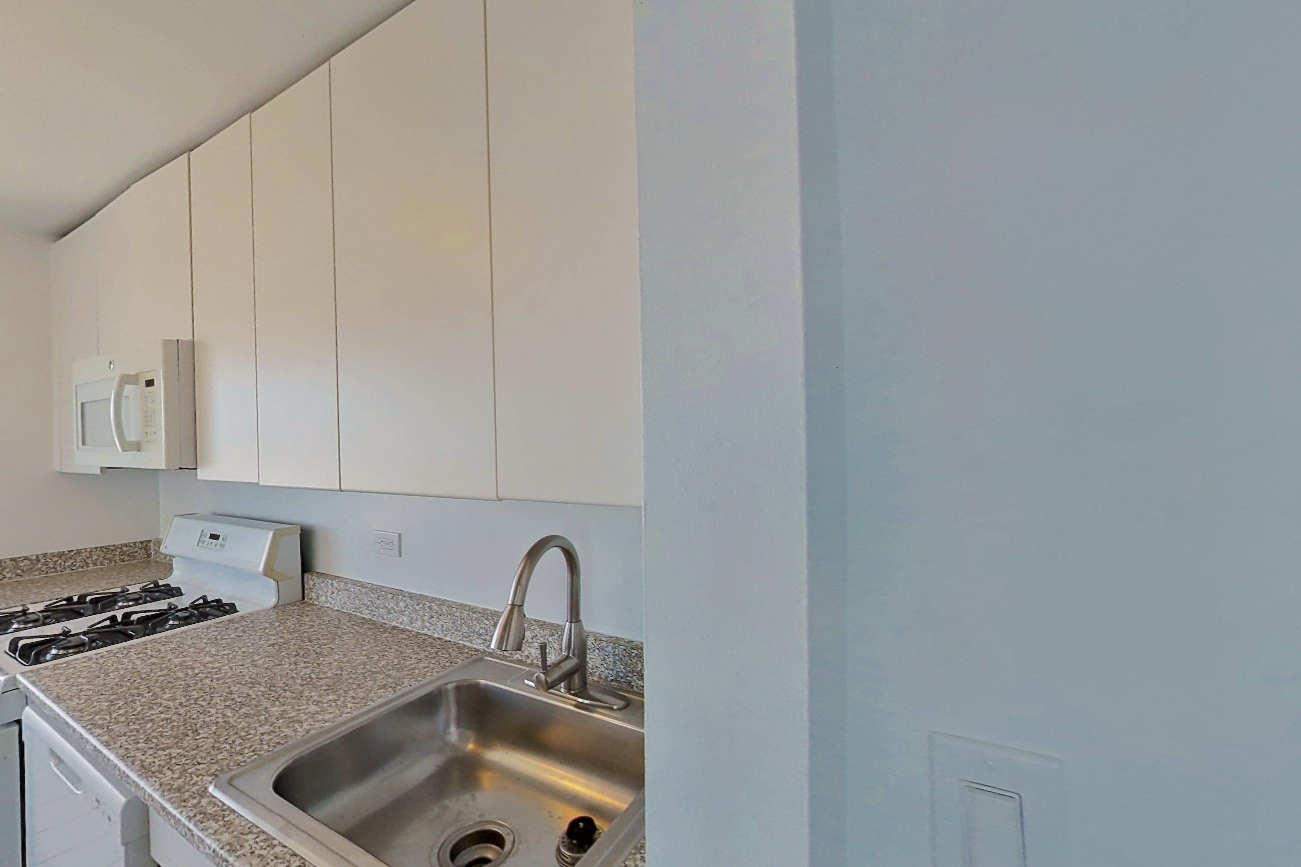 KITCHEN ENTRY 1