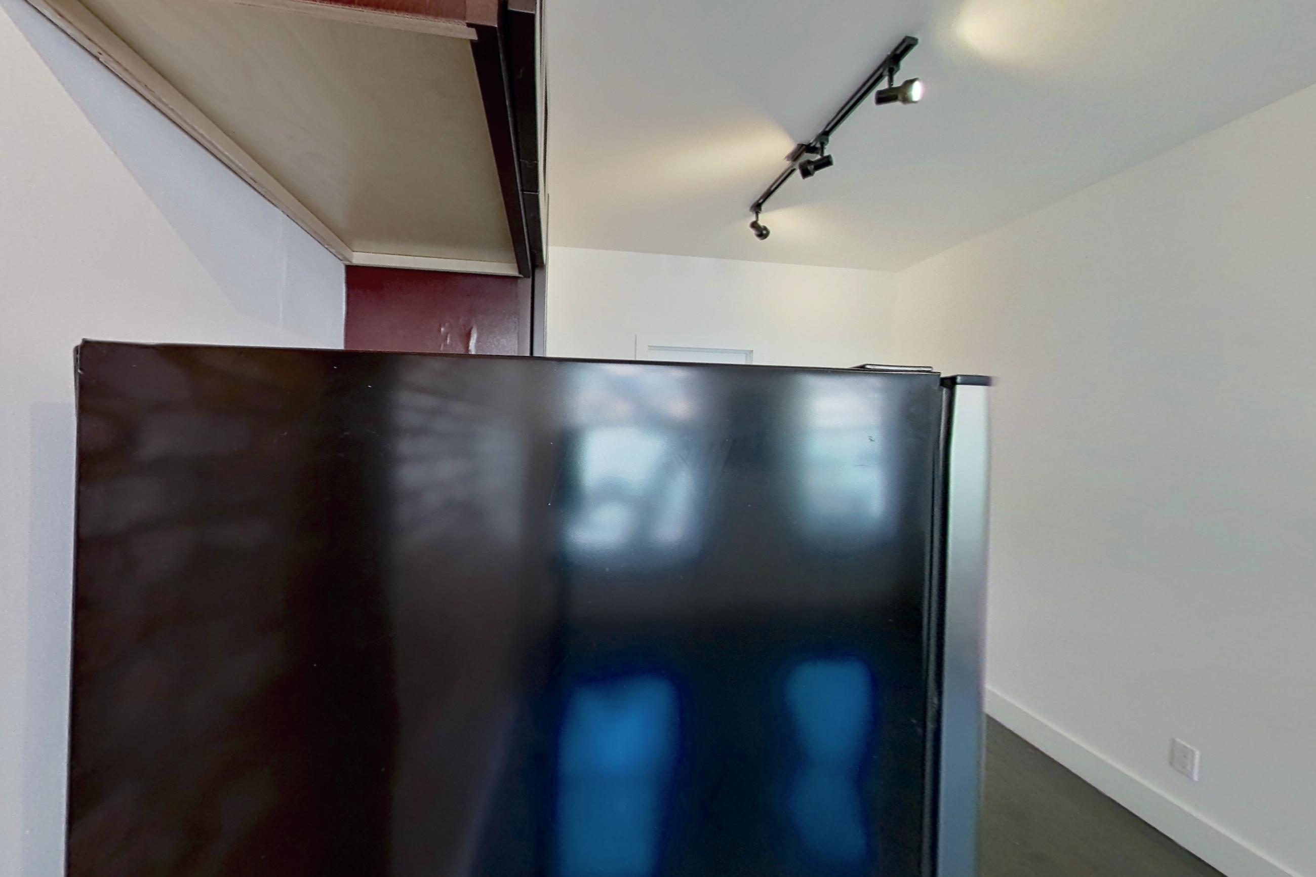 LIVING ROOM CORNER 3