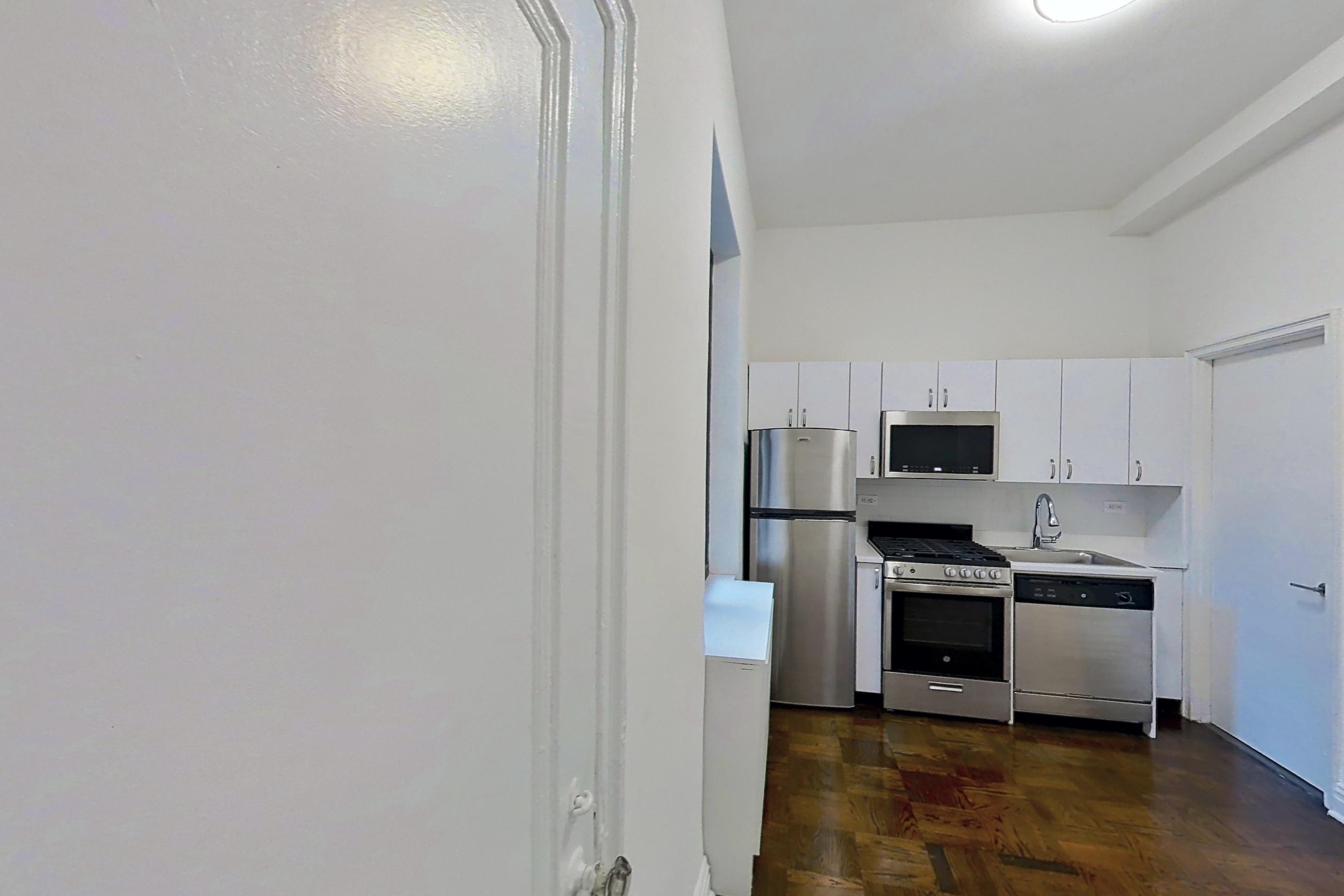 LIVING SPACE CORNER 2