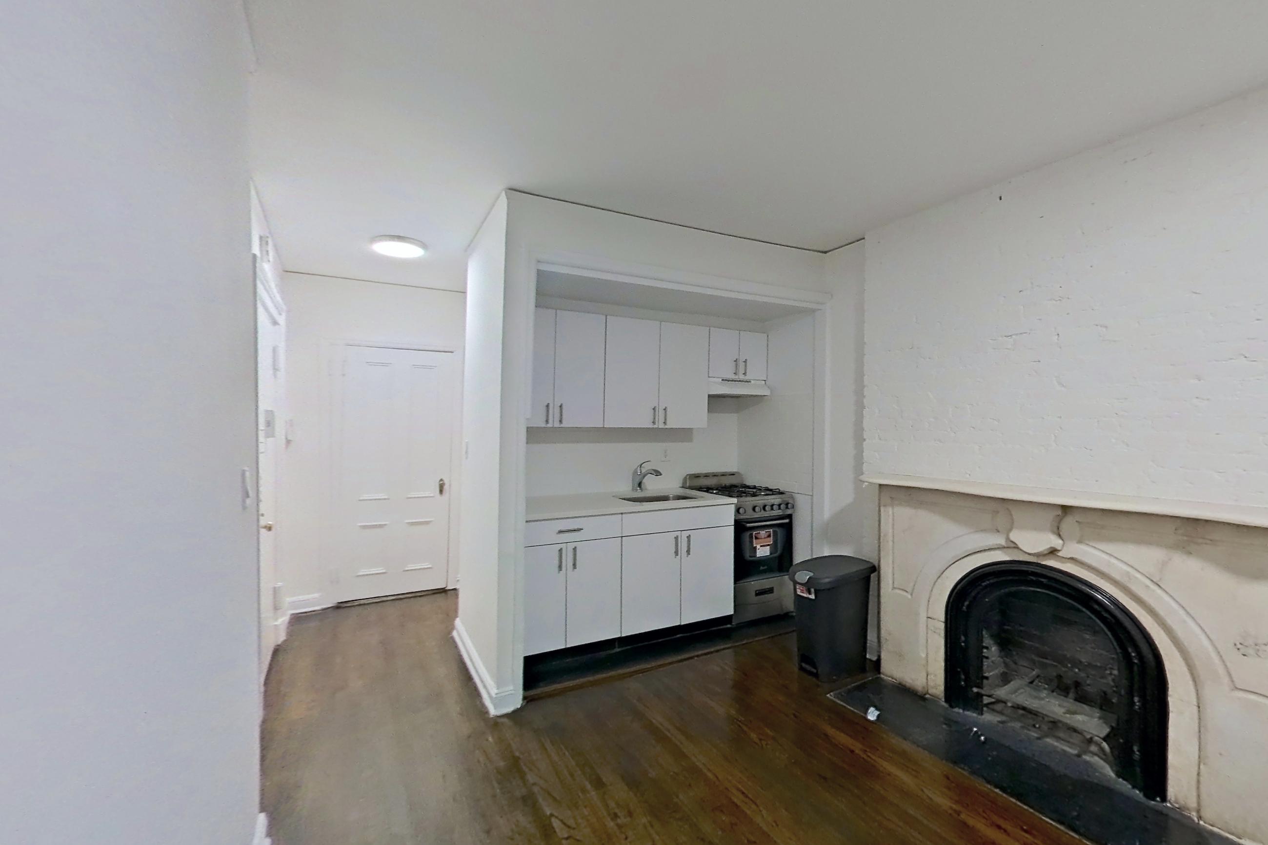 LIVING ROOM 1