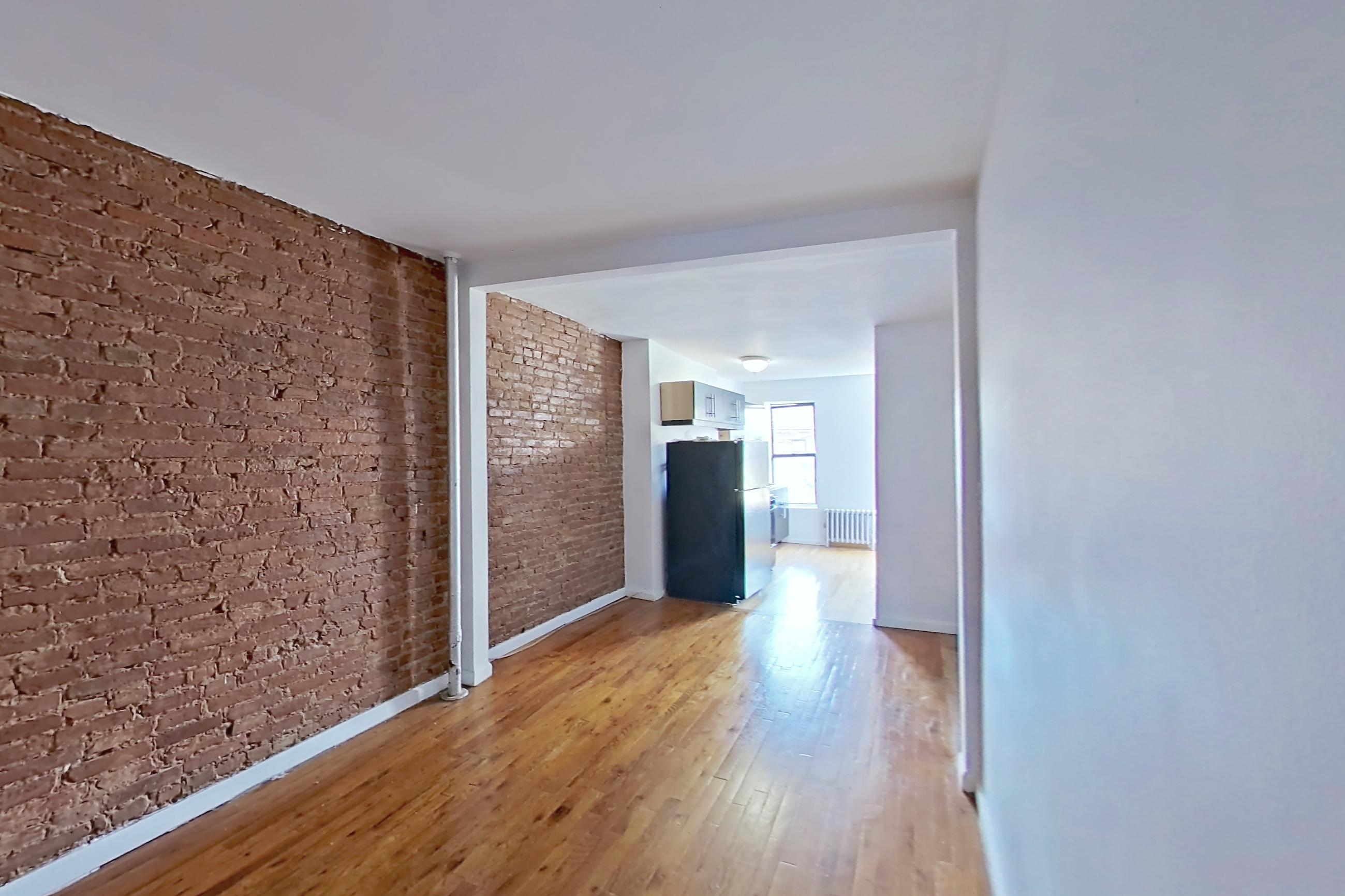 LIVING ROOM 3