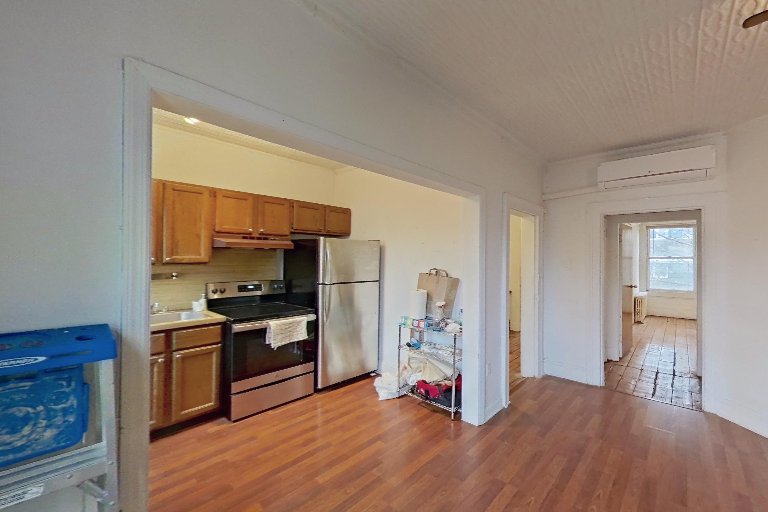 LIVING ROOM 1