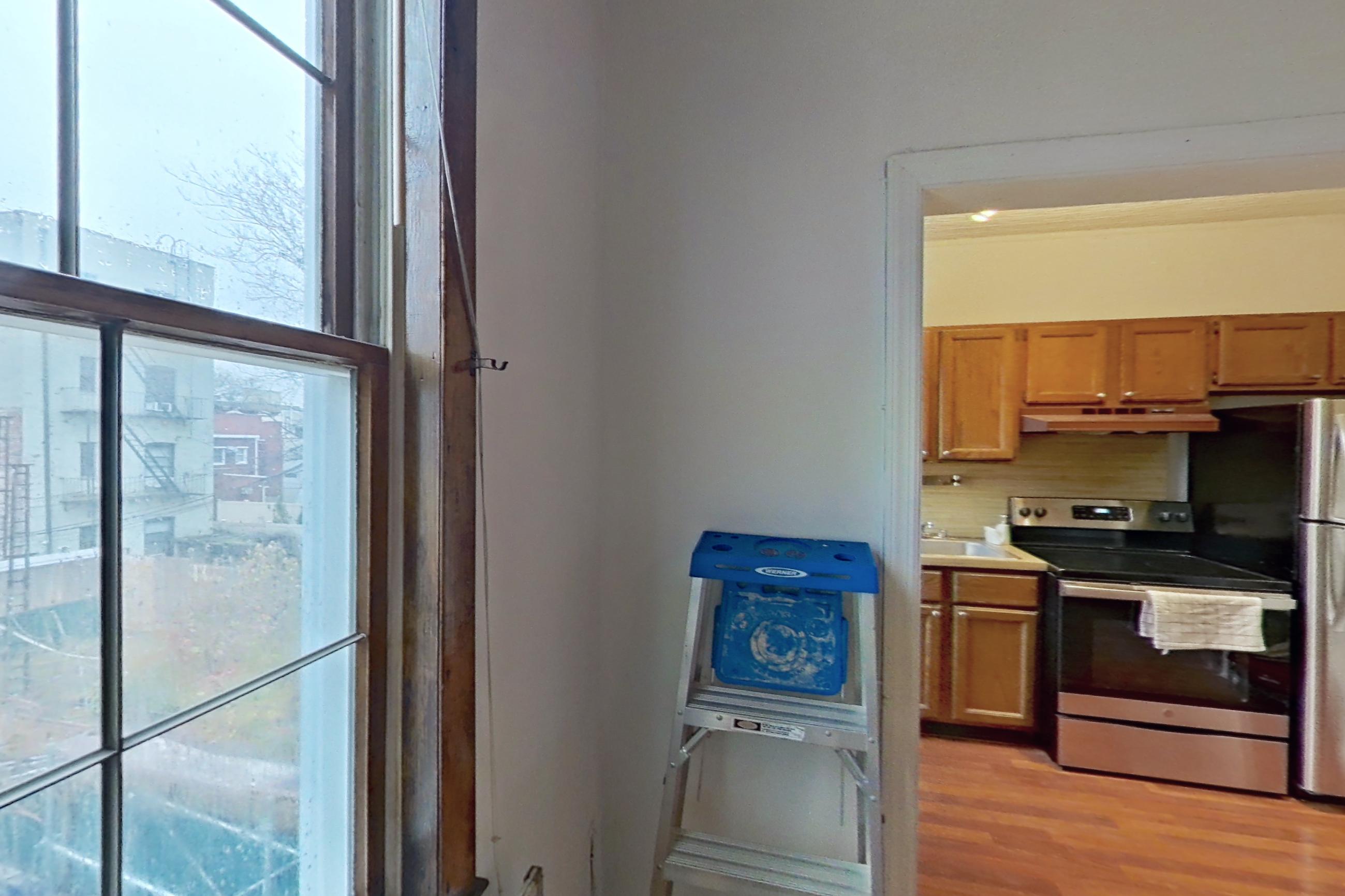 LIVING ROOM 1