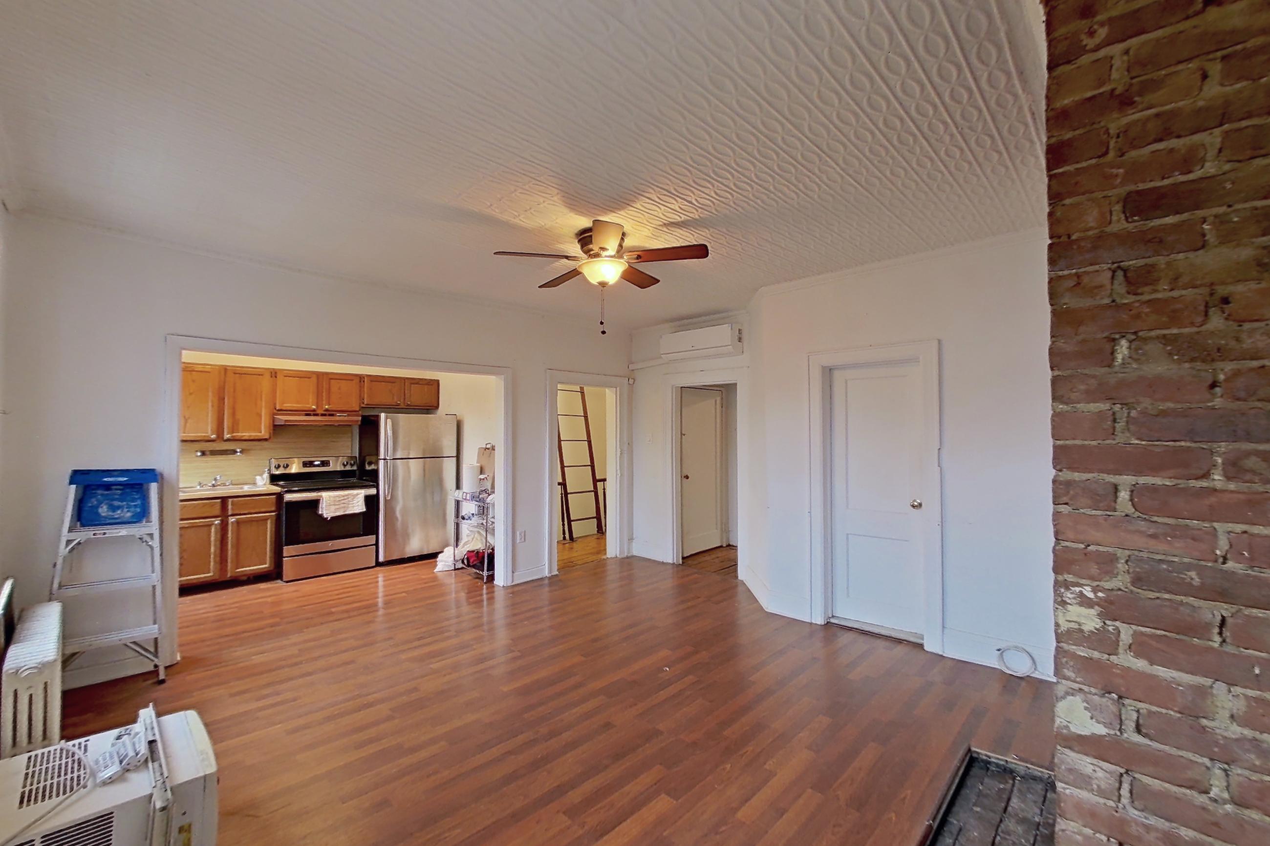 LIVING ROOM 2
