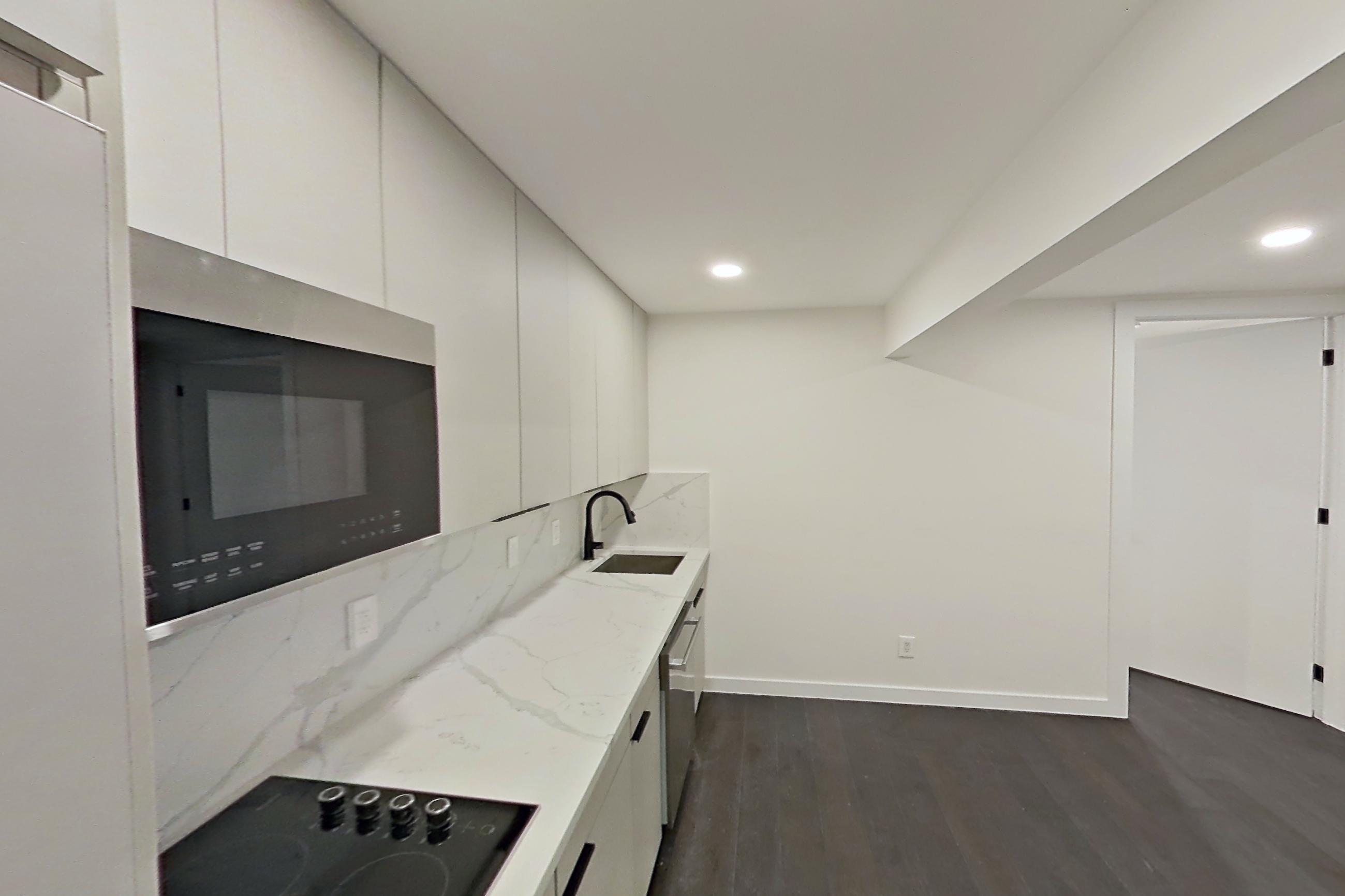 KITCHEN CORNER 1