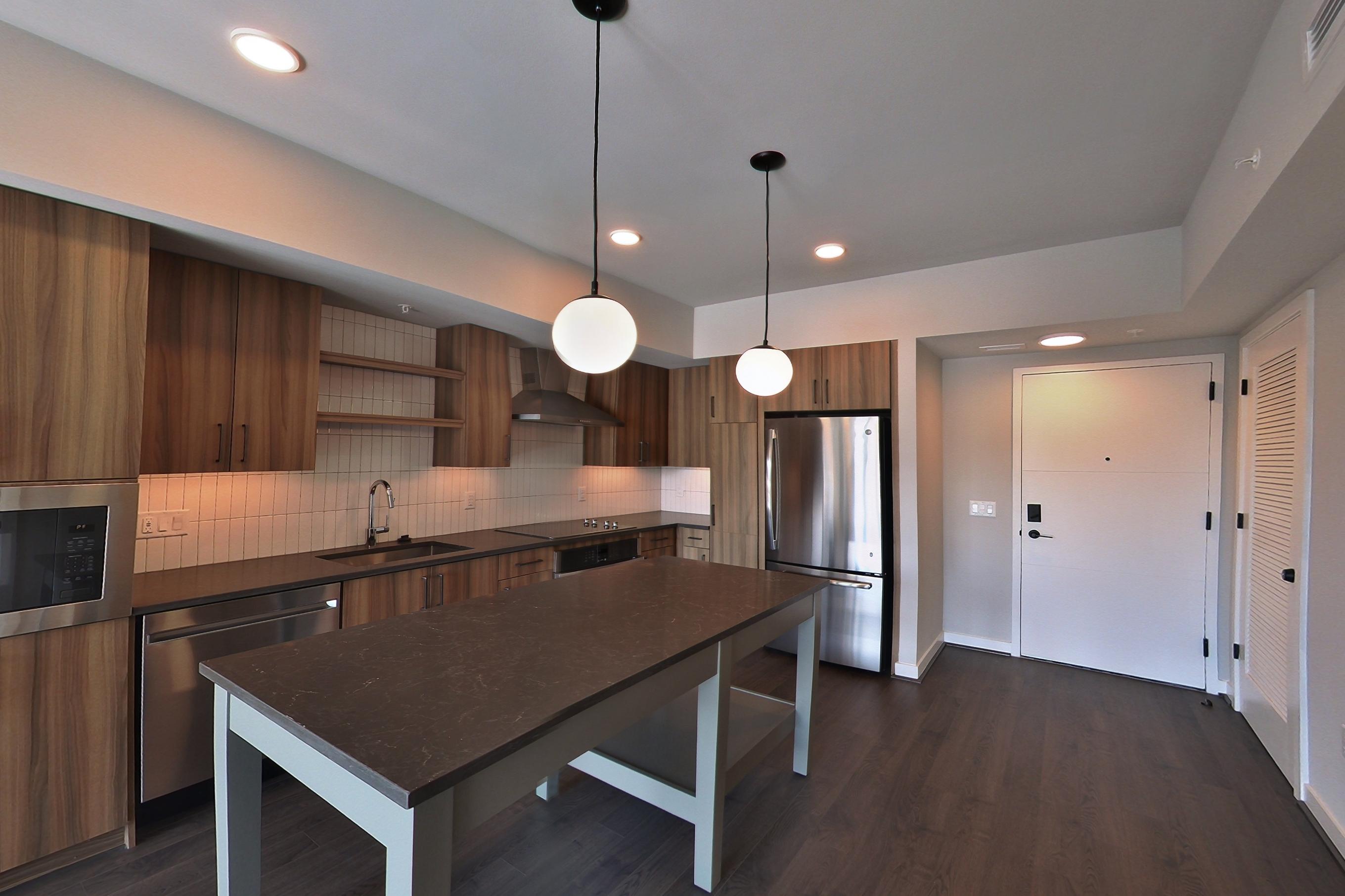KITCHEN CLOSET