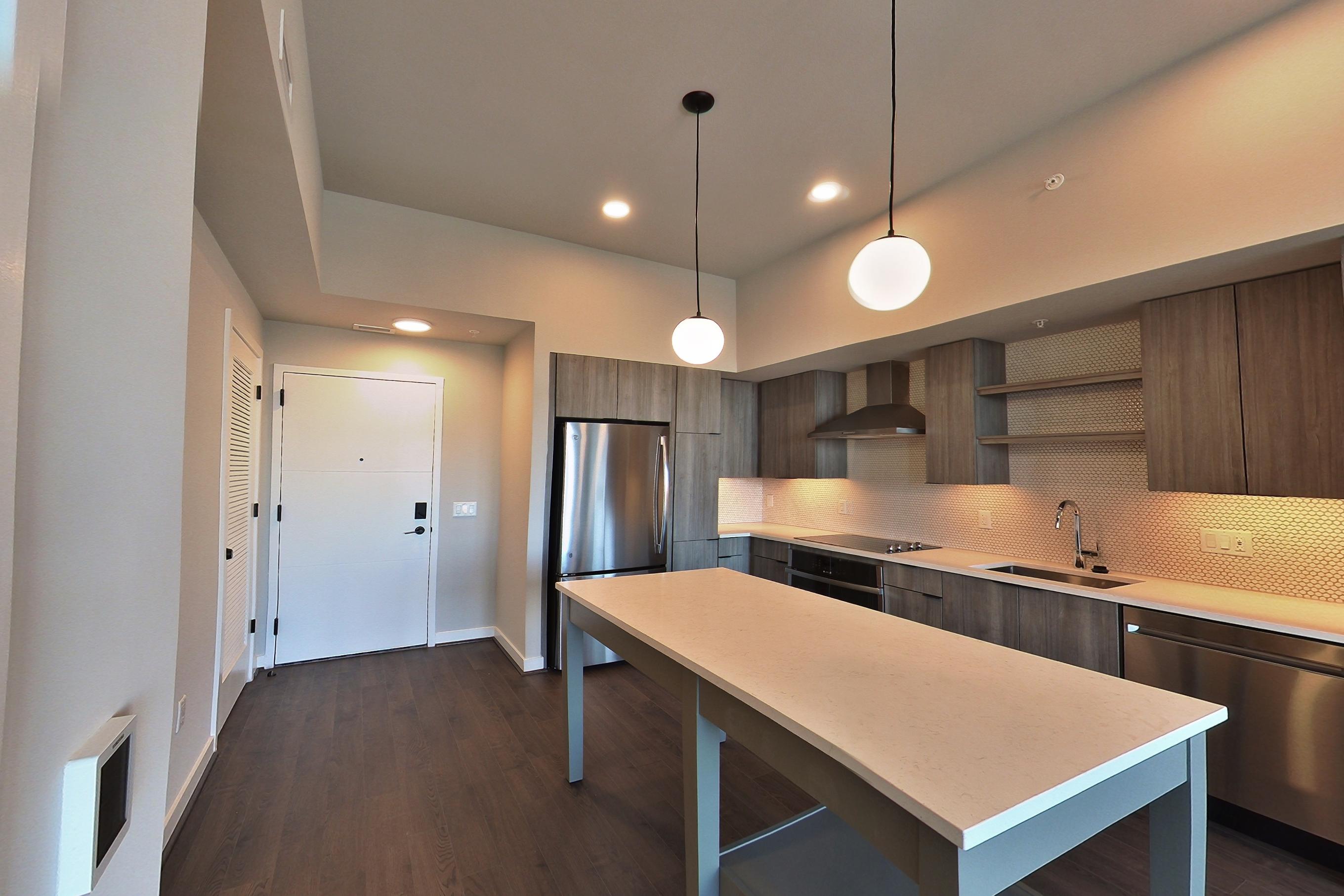 KITCHEN CLOSET