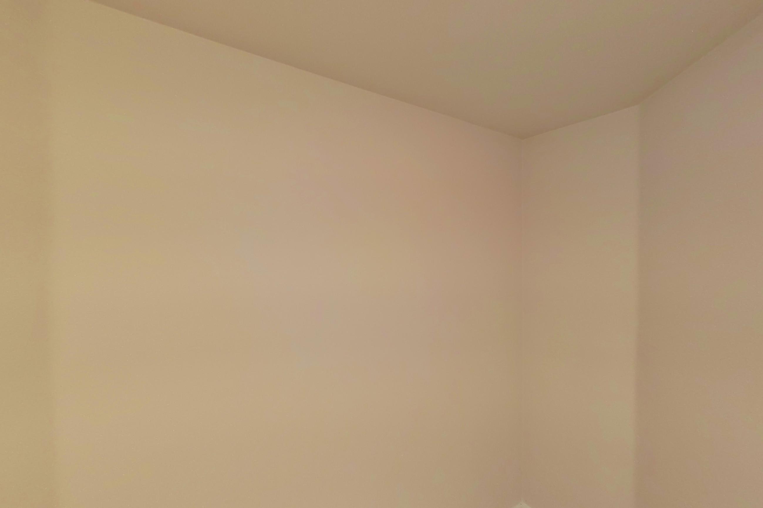 LIVING SPACE CLOSET