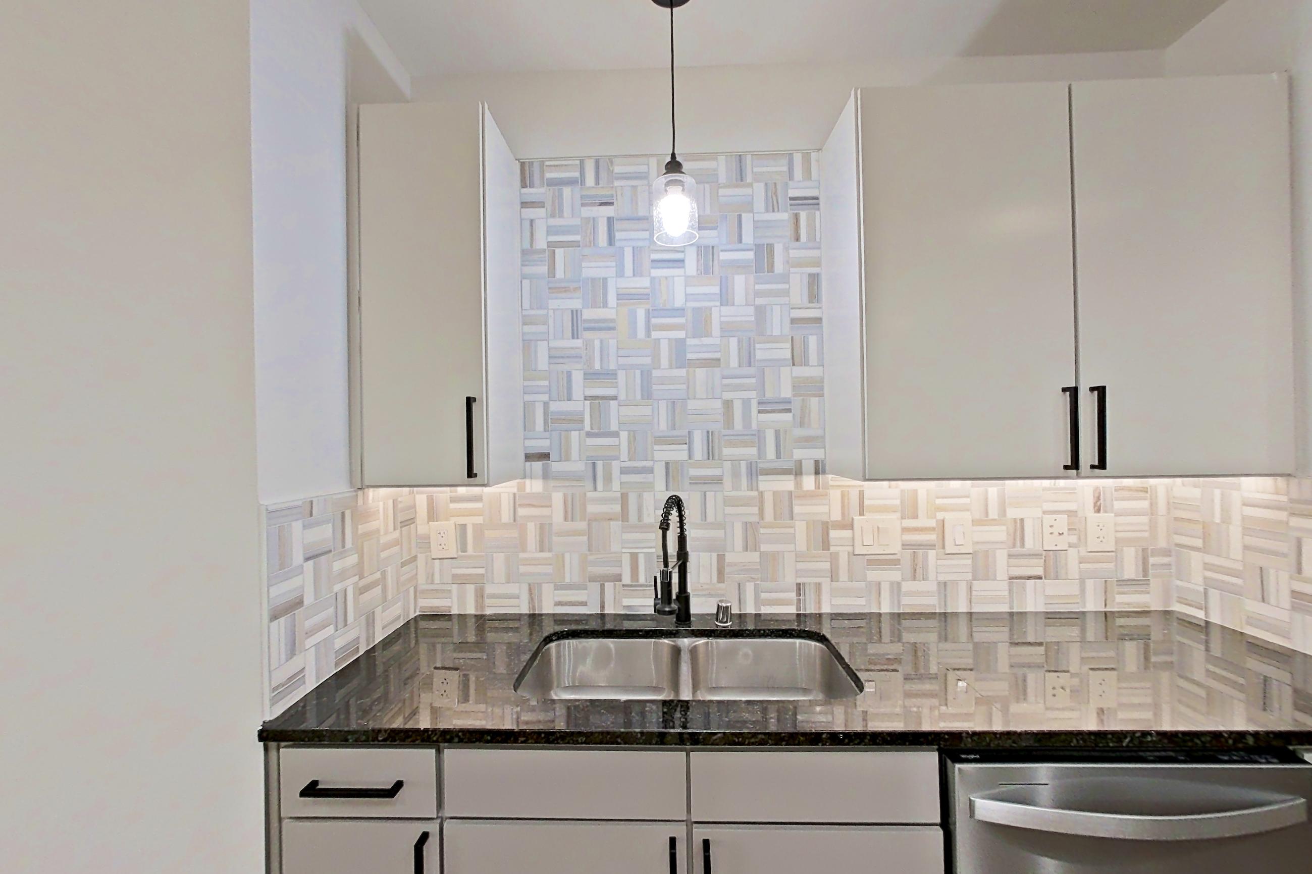 KITCHEN SIDE 2