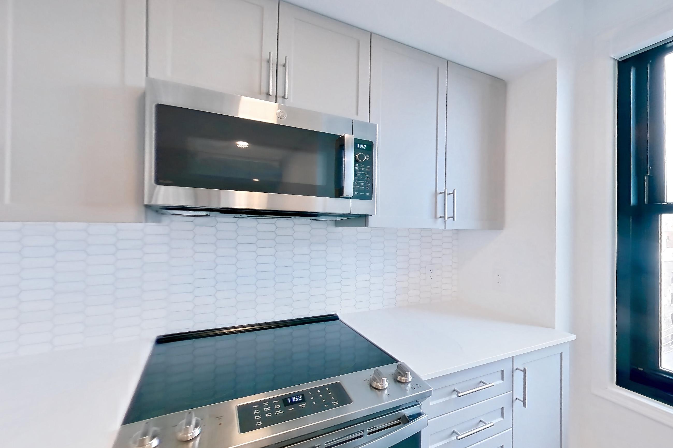 KITCHEN  CONT