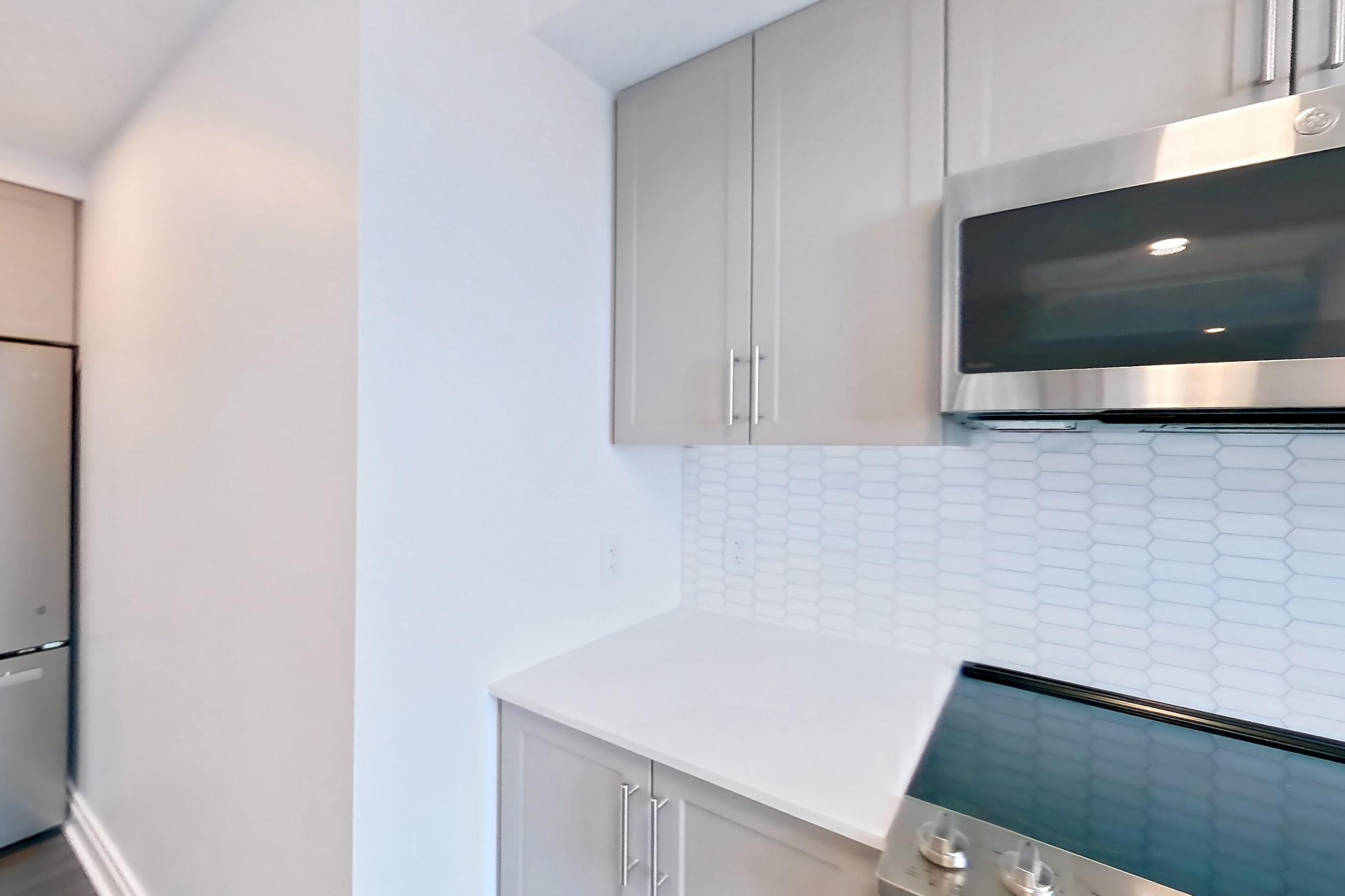 KITCHEN  CONT