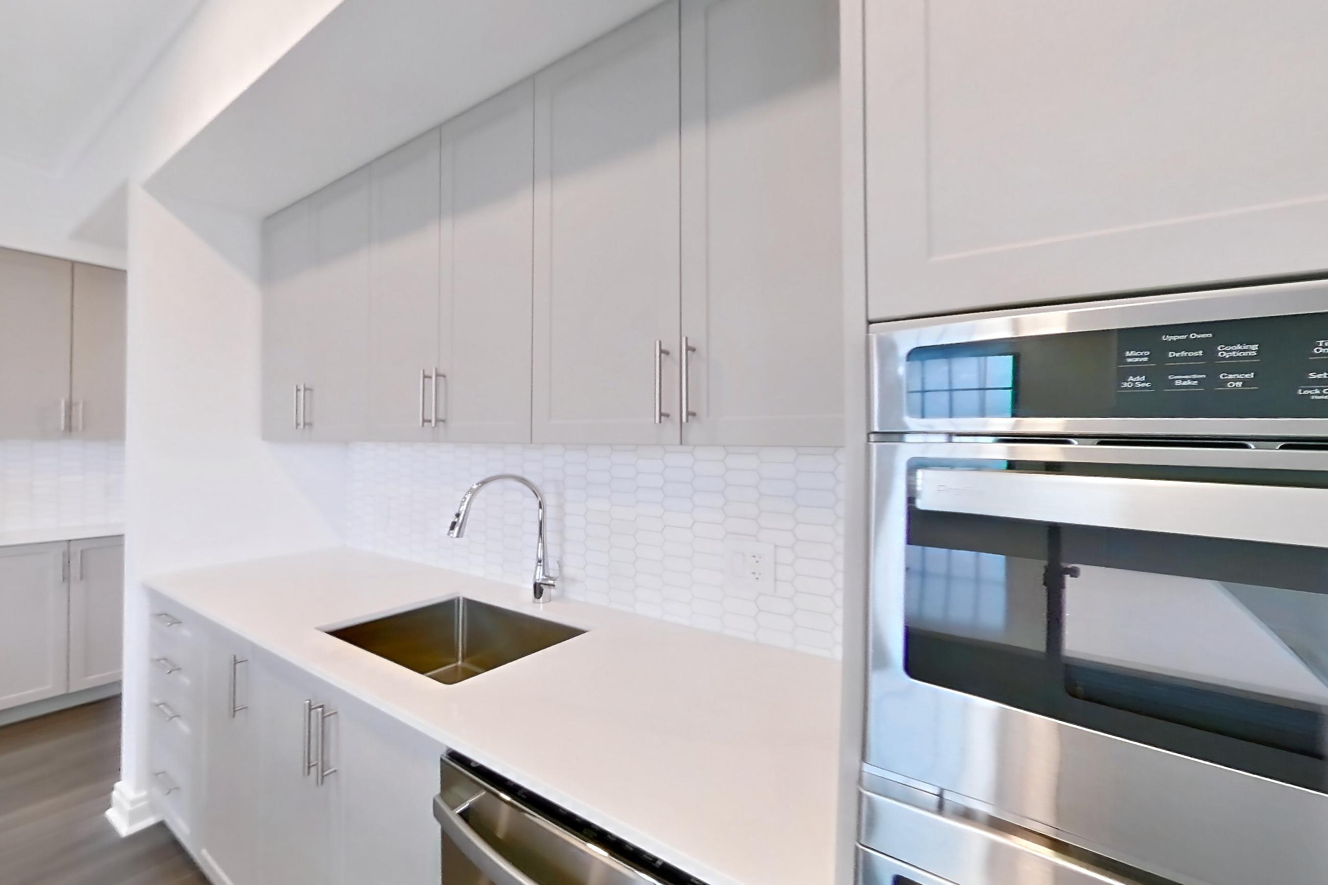KITCHEN CONT