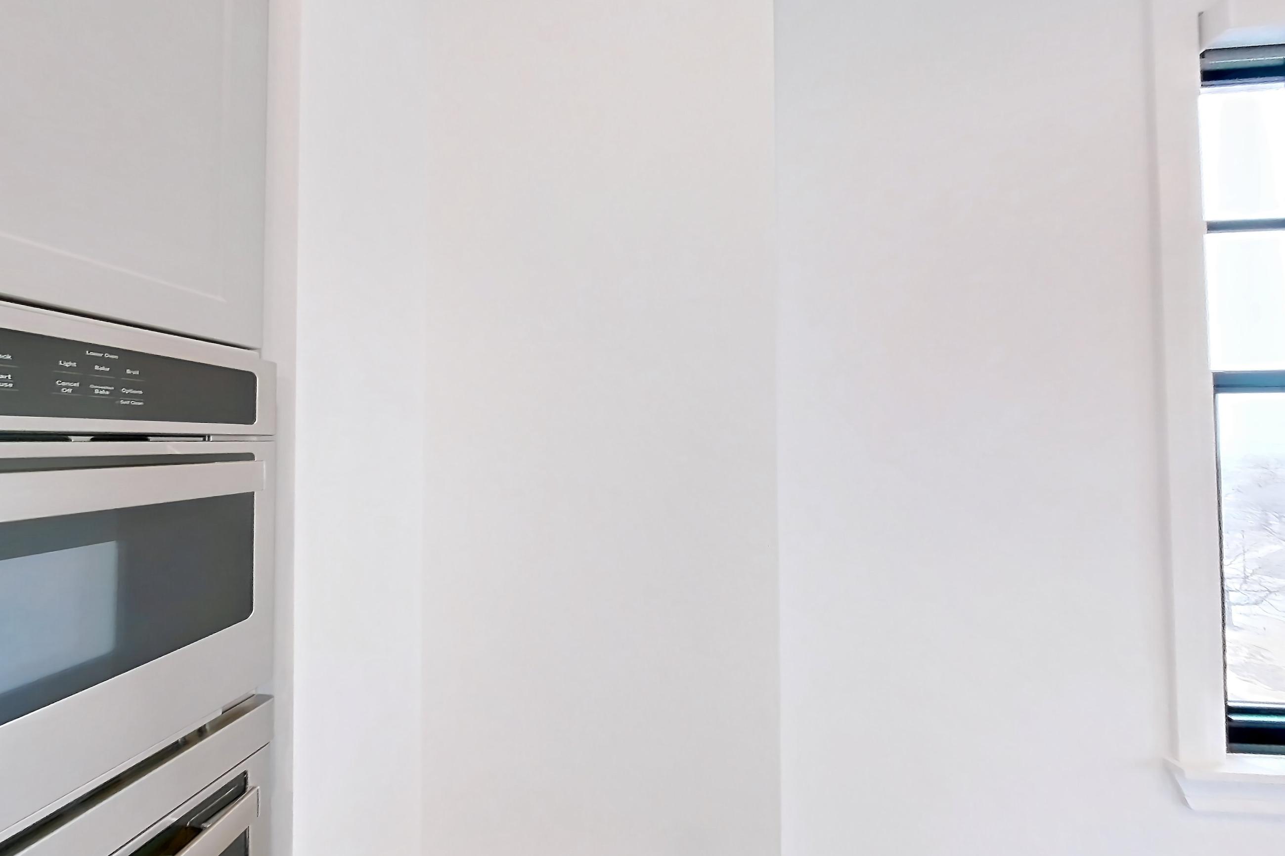 KITCHEN CONT