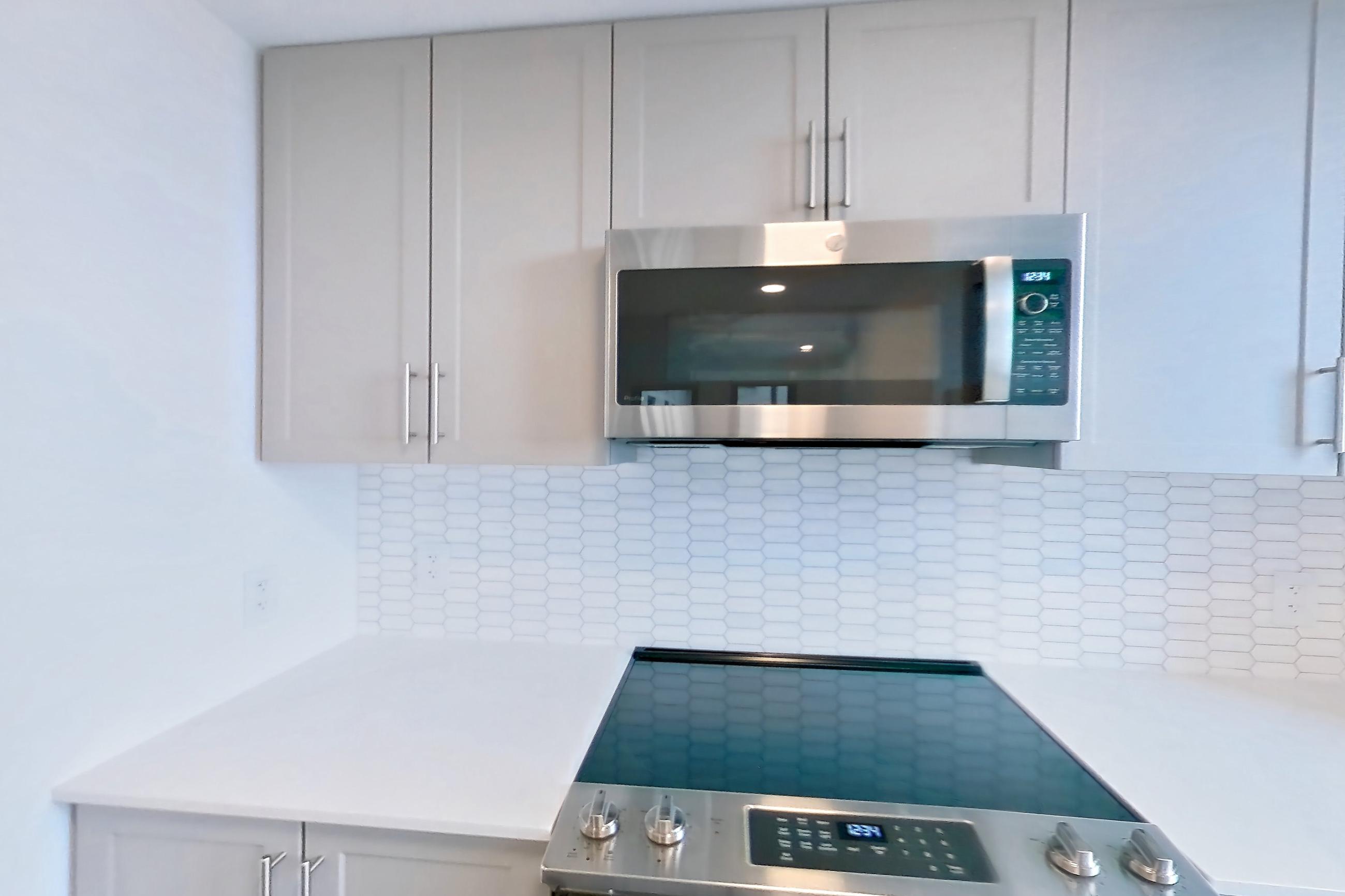 KITCHEN CONT