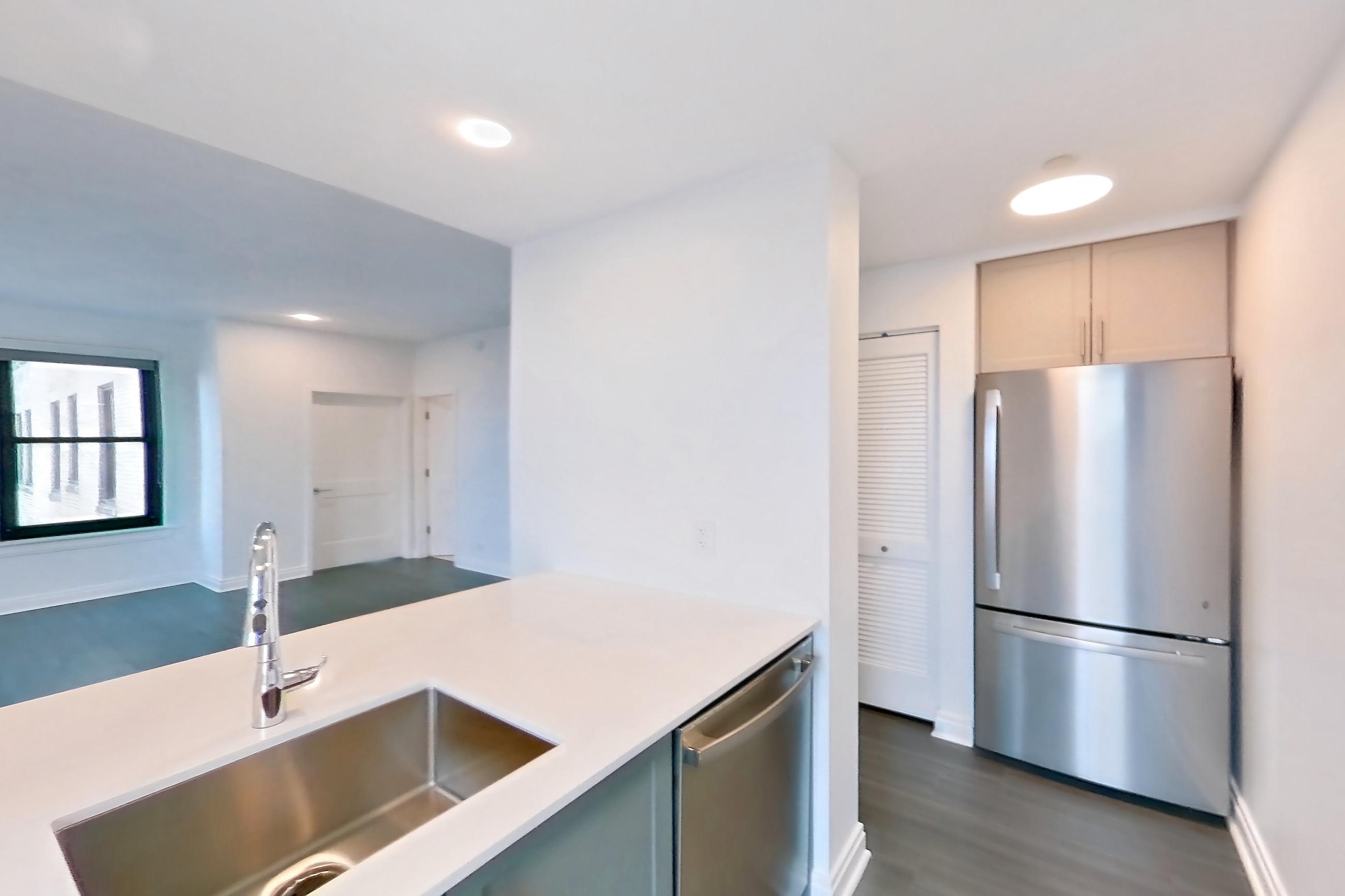 KITCHEN CONT