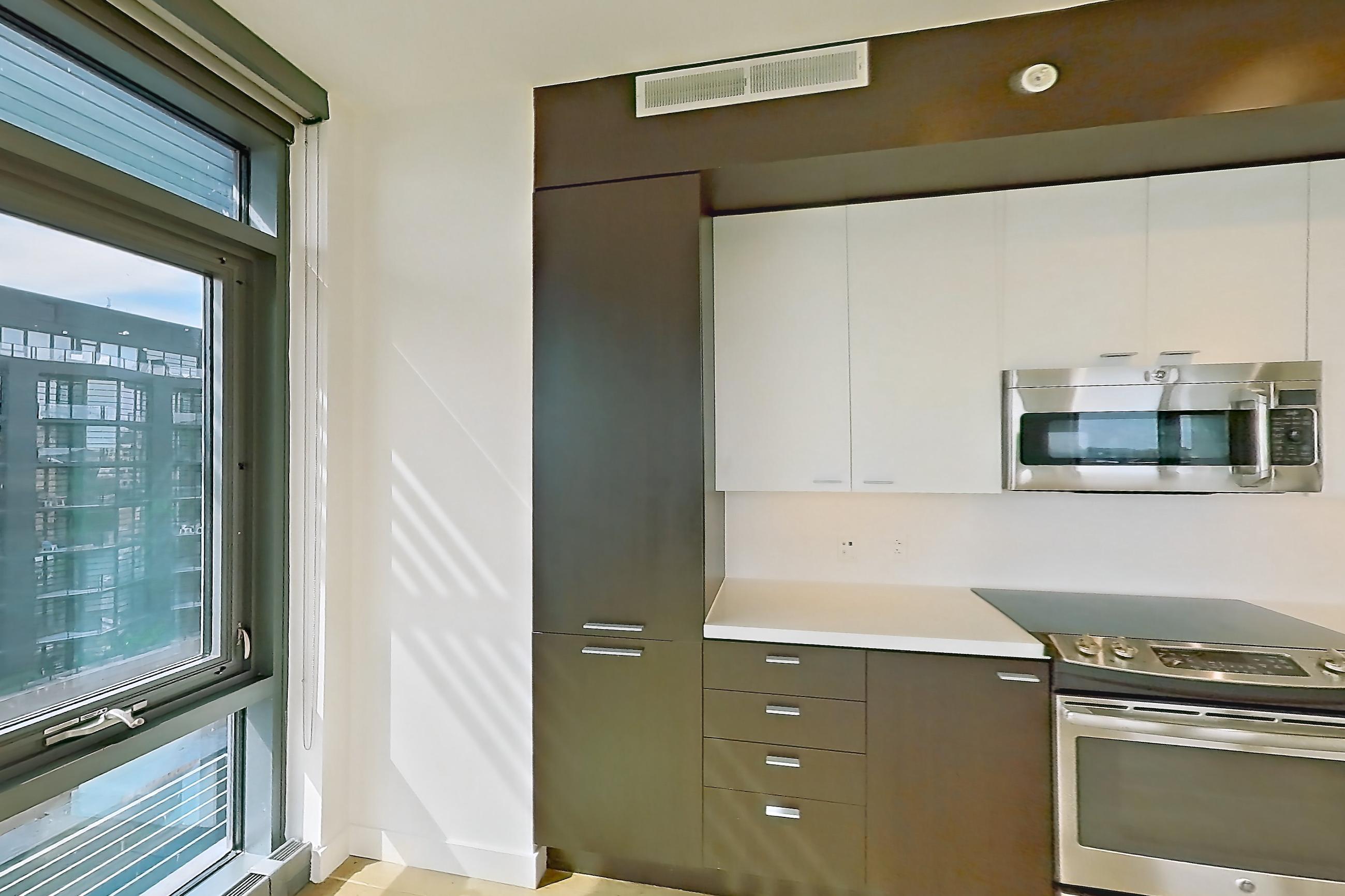 DINING ROOM (representative of this floor plan)