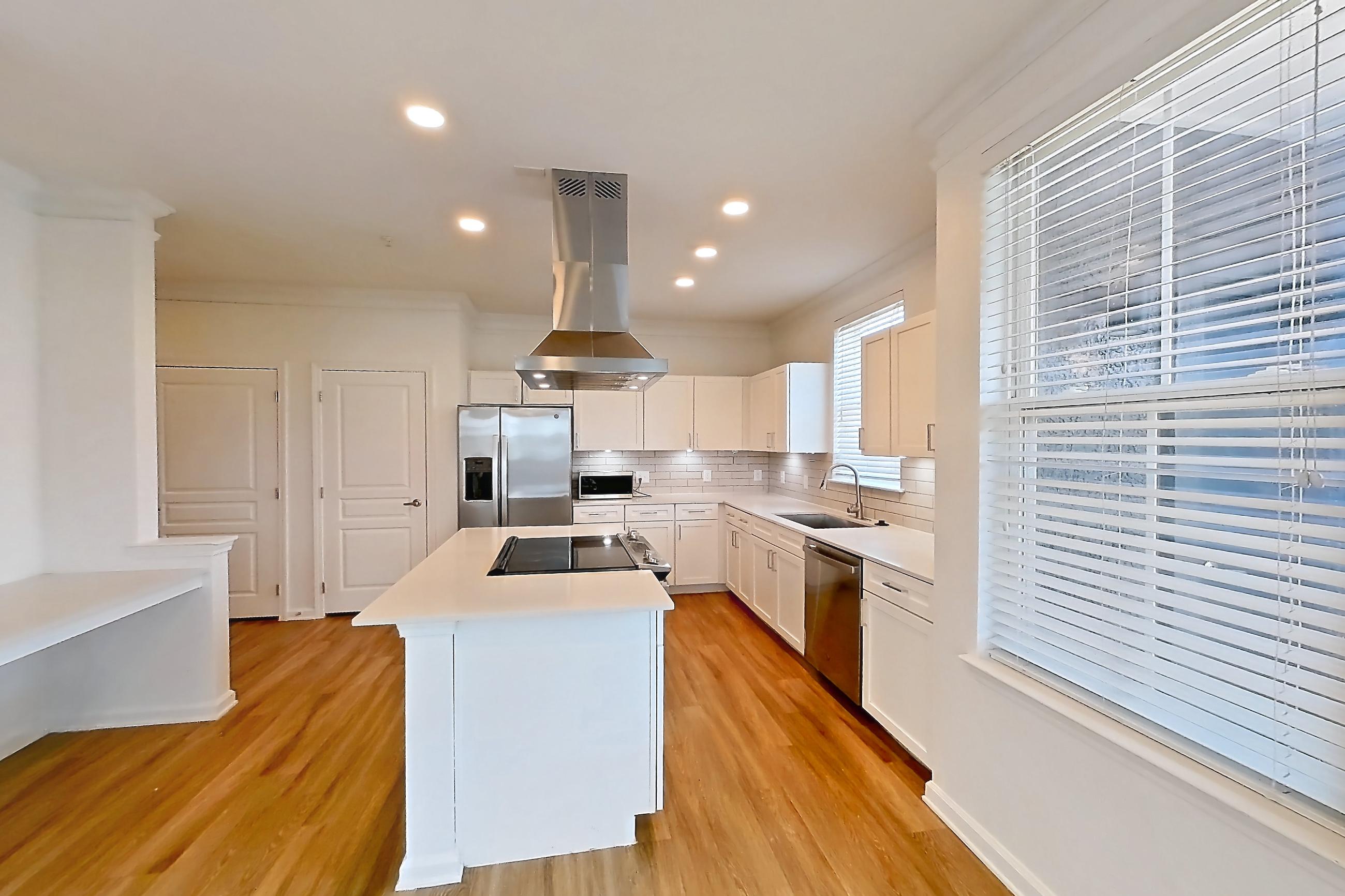 DINING ROOM (representative of this floor plan)