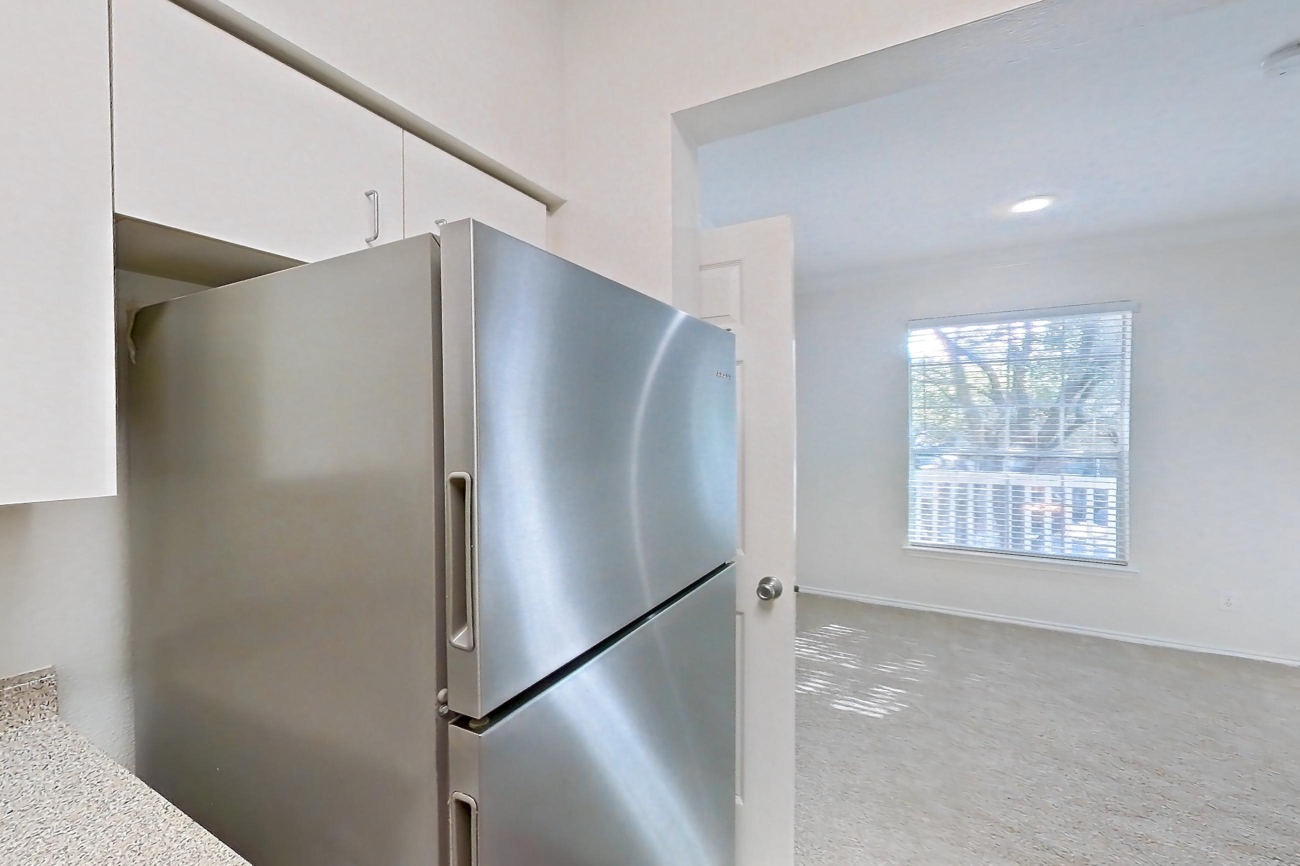 Kitchen, Apartment 823 at Lantower Round Rock