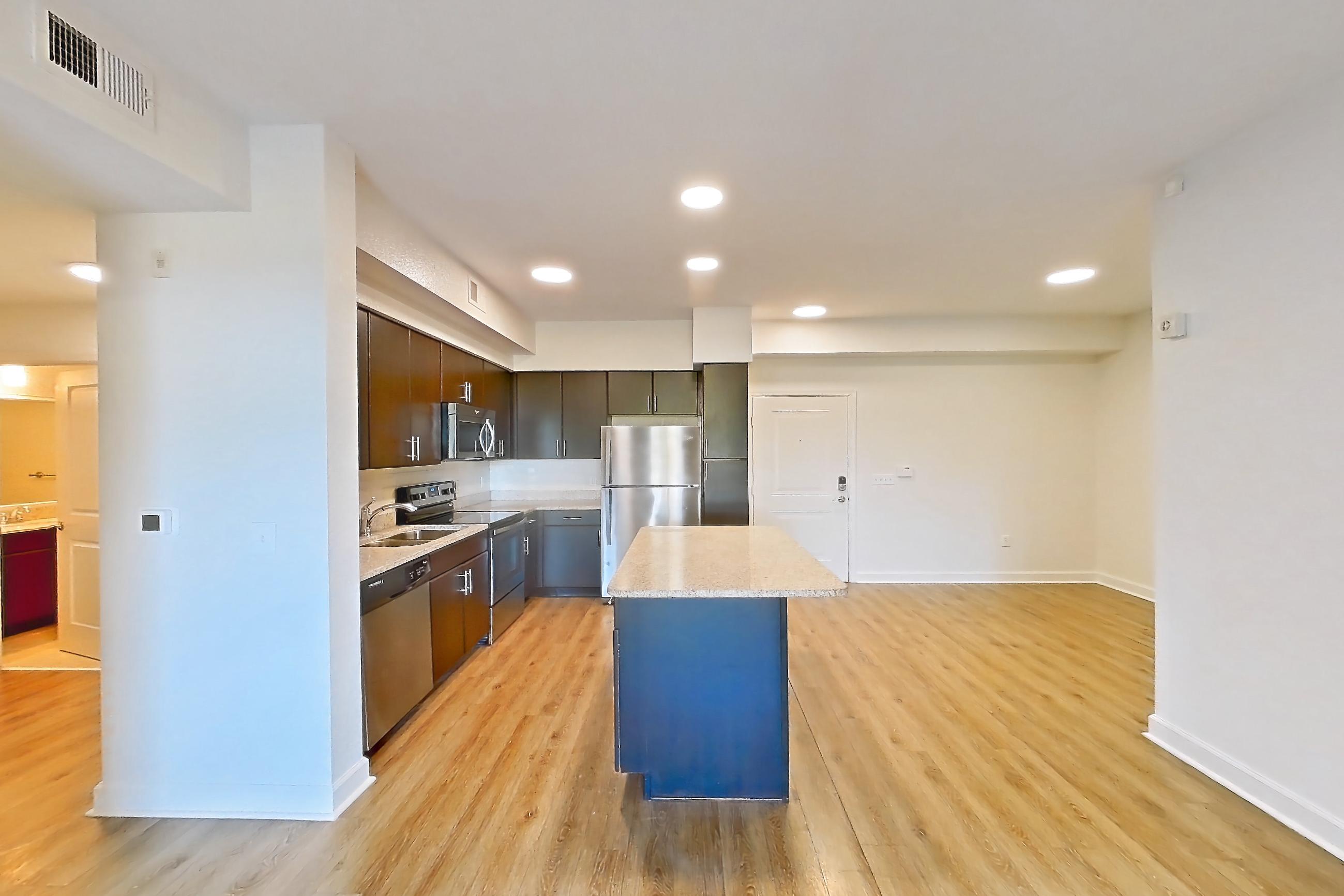 Living space, Apartment 107 at Lantower Westshore