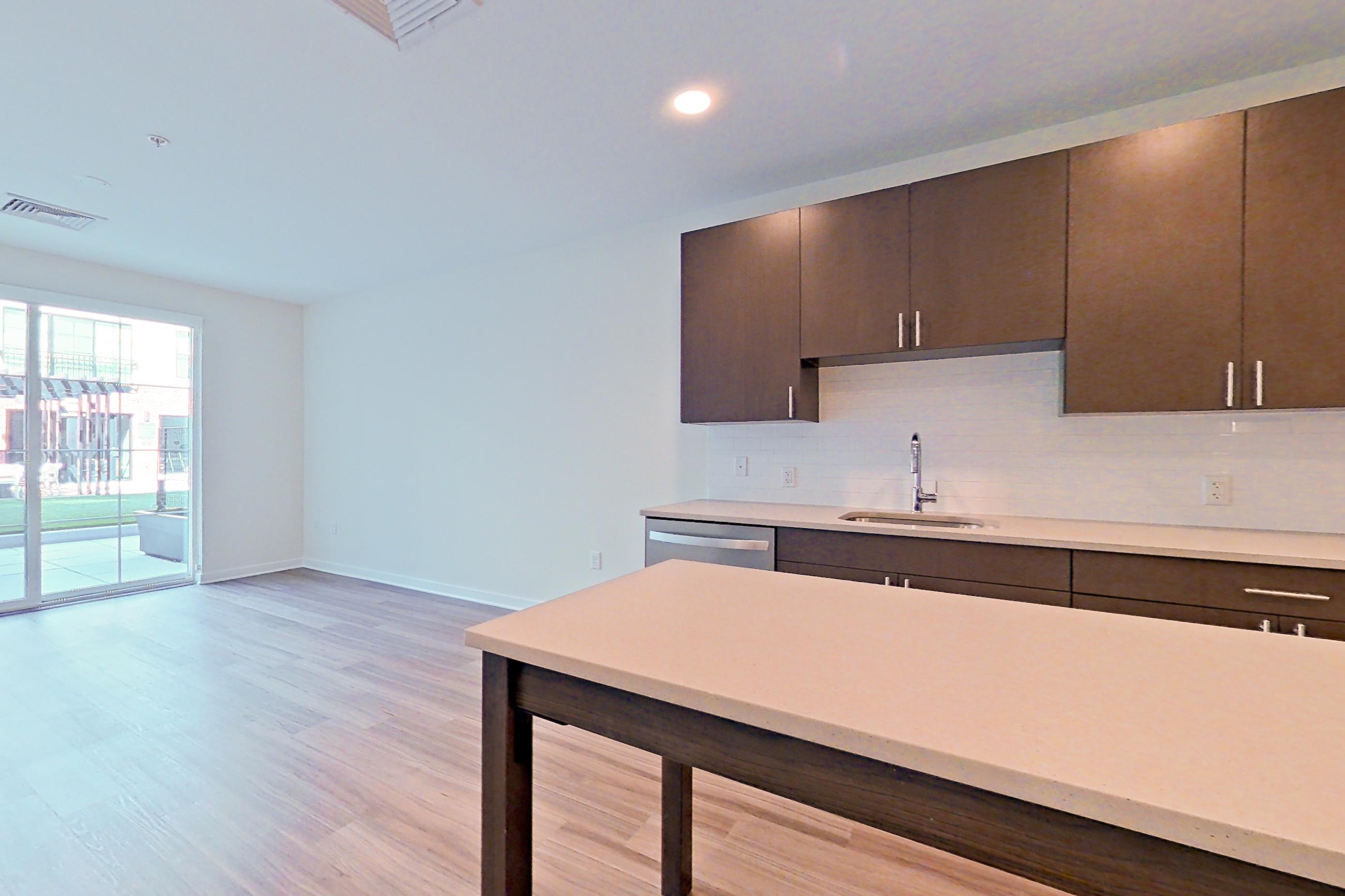 KITCHEN HALL