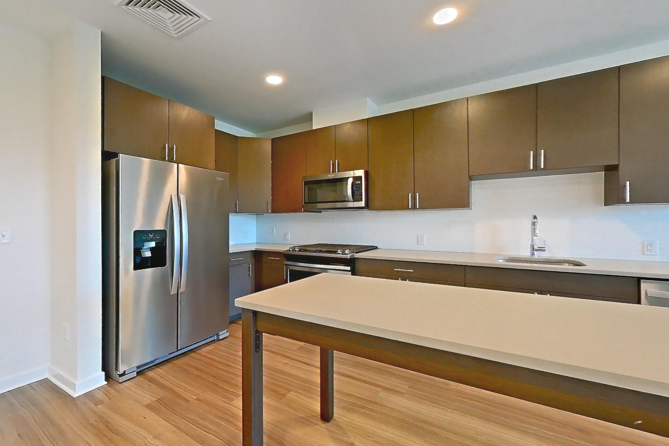 KITCHEN HALL