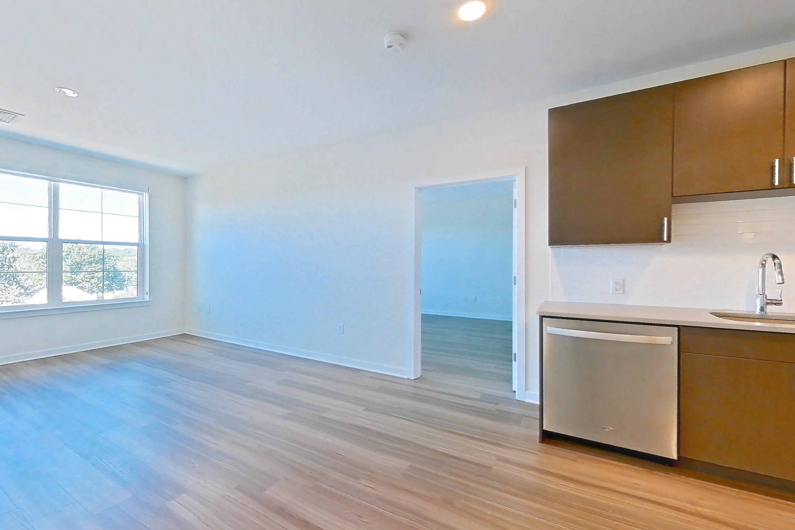 KITCHEN HALL