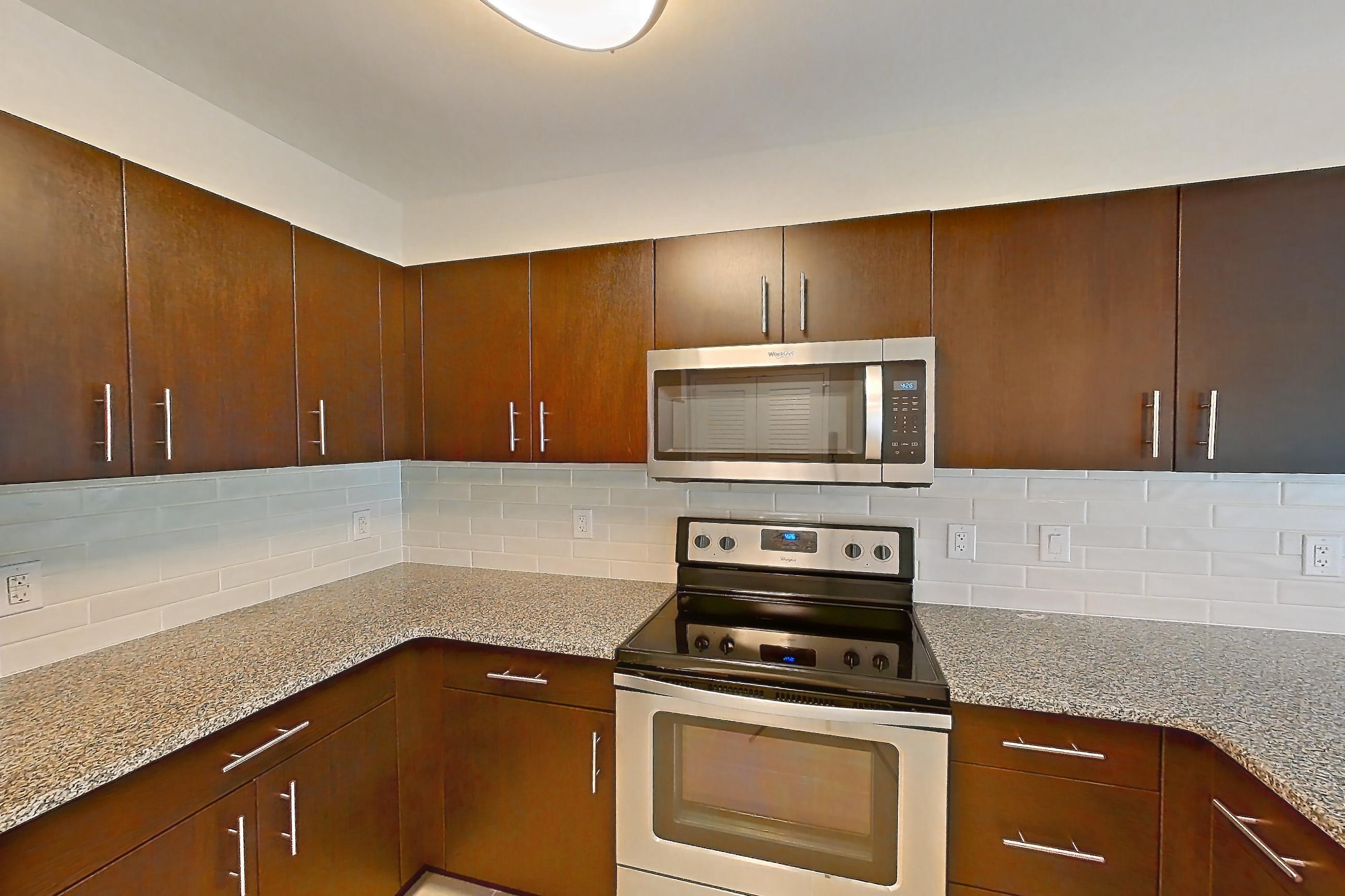 Kitchen in Apartment rt-1131 at RiverTrace at Port Imperial, B5 floor plan