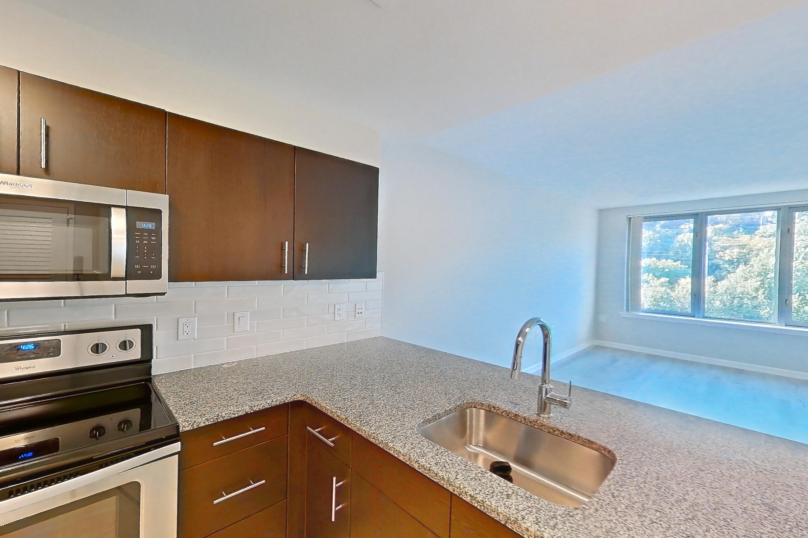Kitchen in Apartment rt-1131 at RiverTrace at Port Imperial, B5 floor plan
