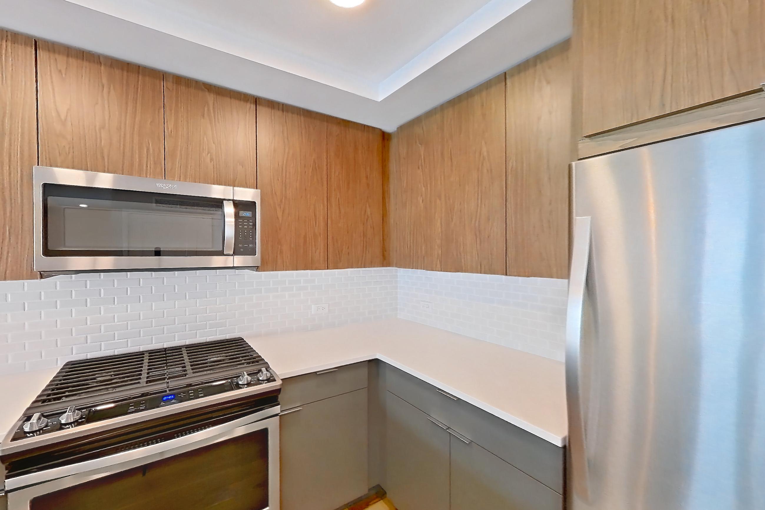 Kitchen in Apartment rh9-0507 at RiverHouse9, RH9-B03, 2 bd - 2 ba floor plan