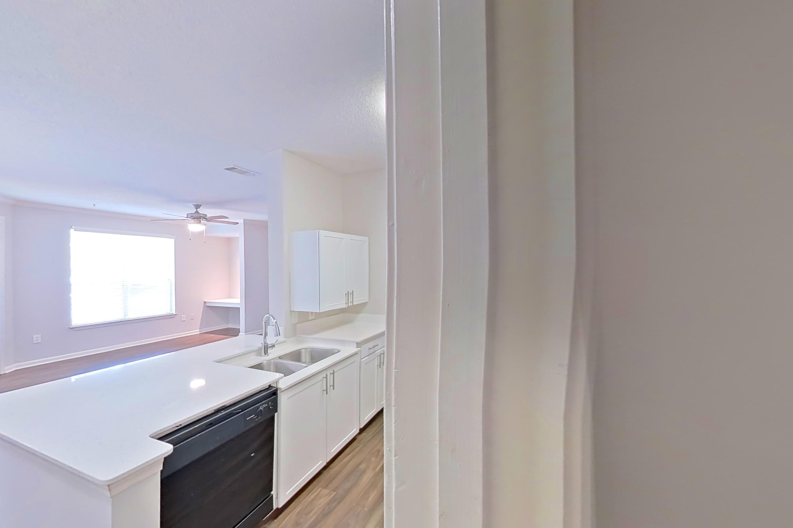 KITCHEN CLOSET