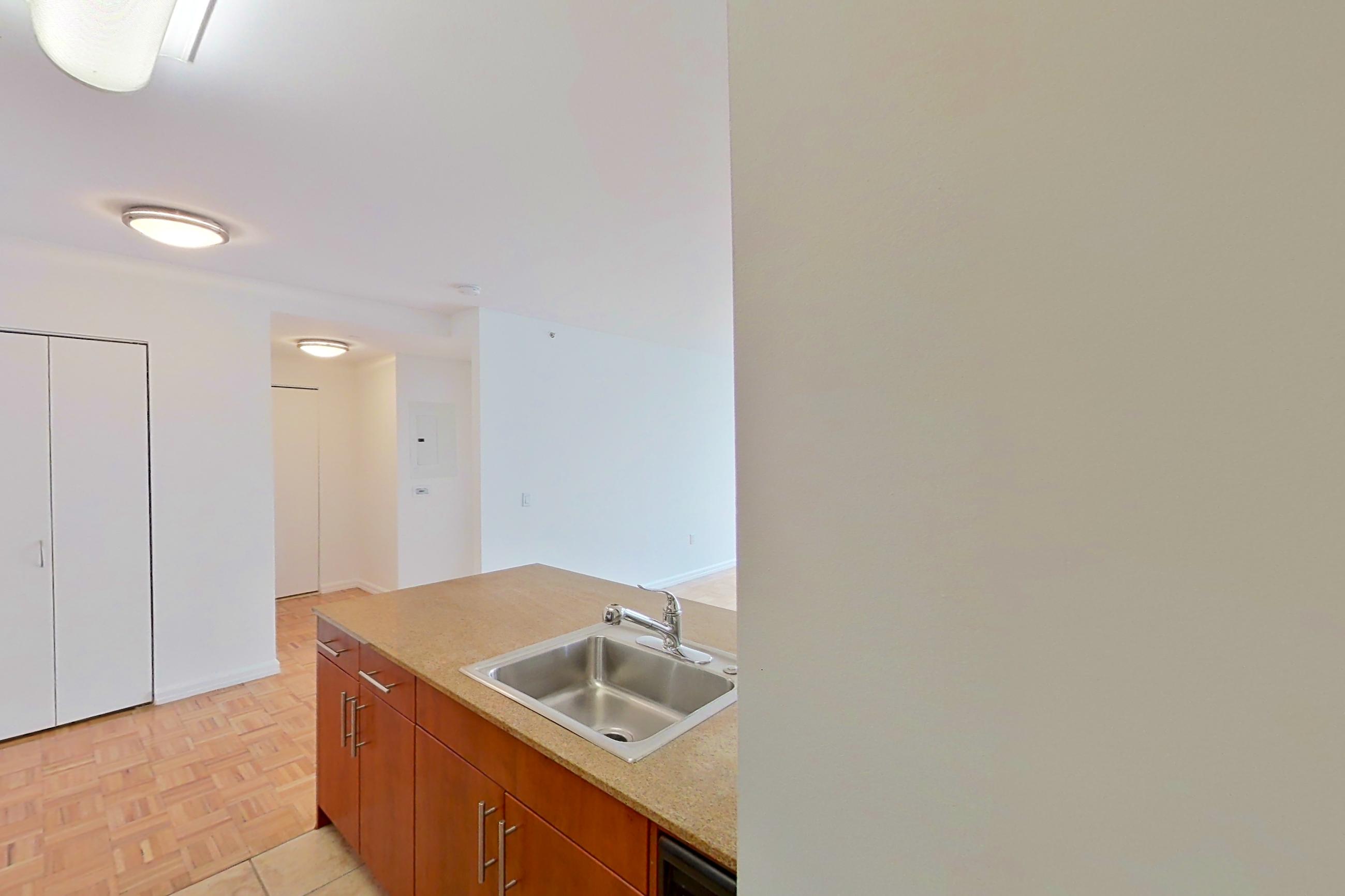 KITCHEN CLOSET